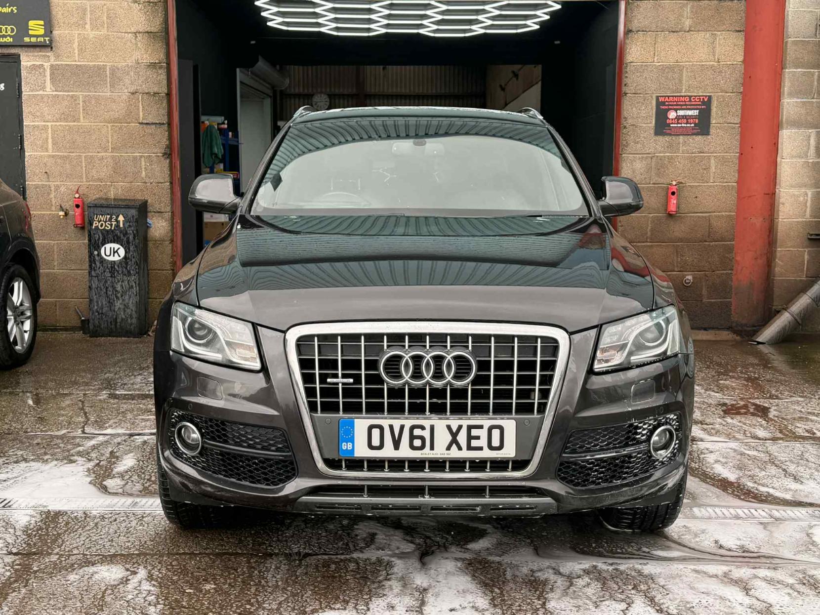 Audi Q5 2.0 TDI S line SUV 5dr Diesel Manual quattro Euro 5 (s/s) (143 ps)