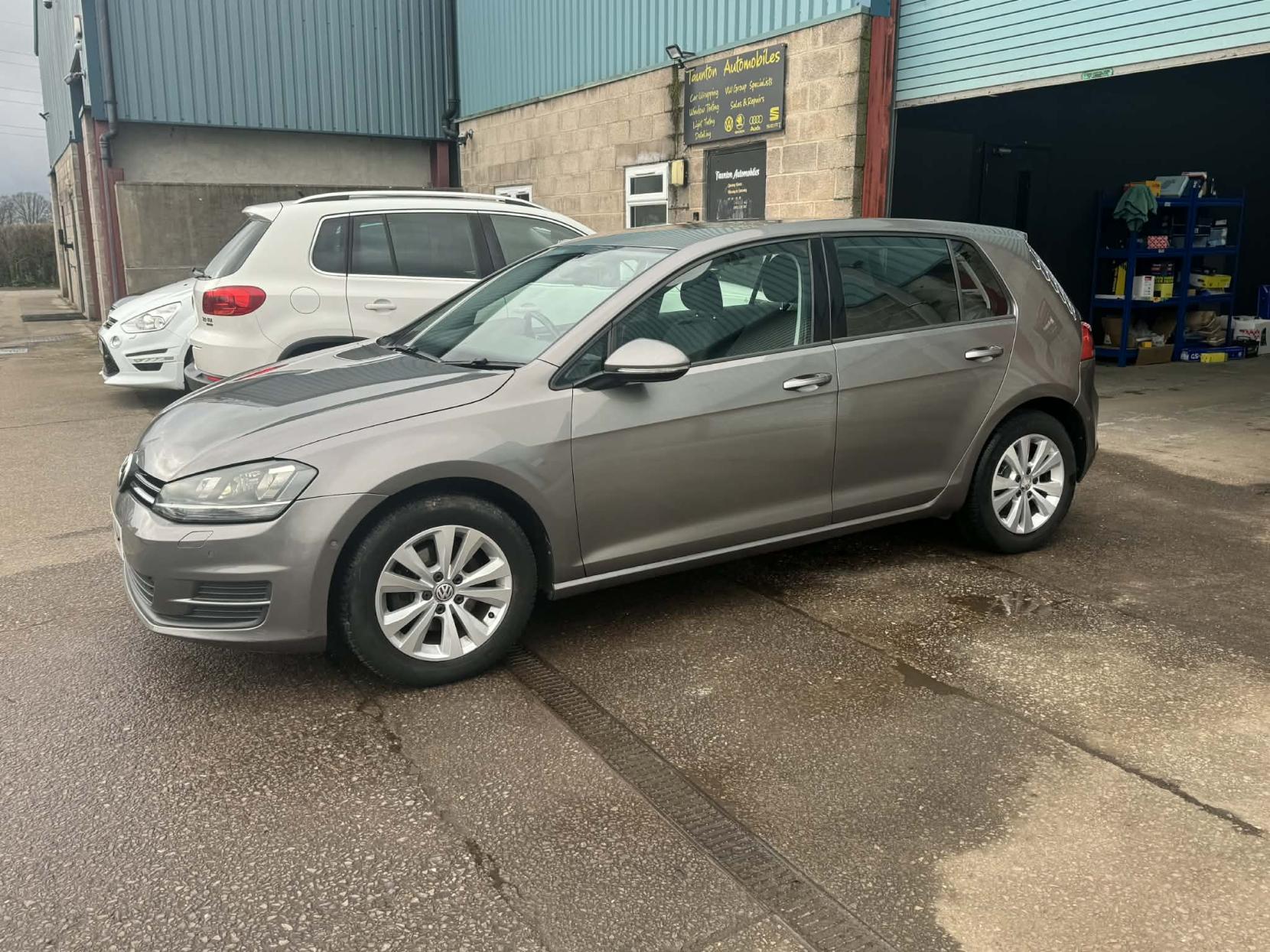 Volkswagen Golf 2.0 TDI BlueMotion Tech SE Hatchback 5dr Diesel Manual Euro 5 (s/s) (150 ps)