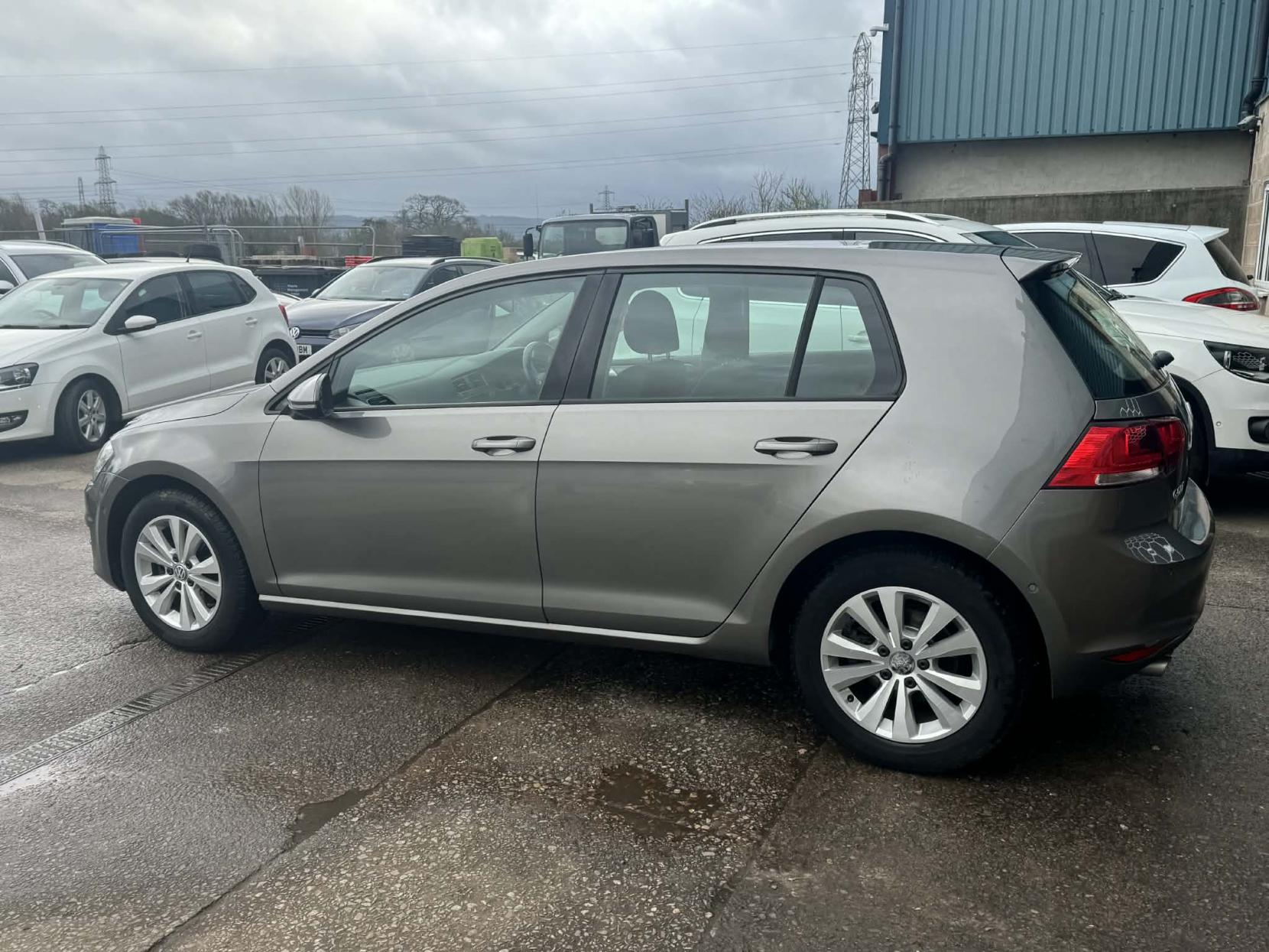 Volkswagen Golf 2.0 TDI BlueMotion Tech SE Hatchback 5dr Diesel Manual Euro 5 (s/s) (150 ps)