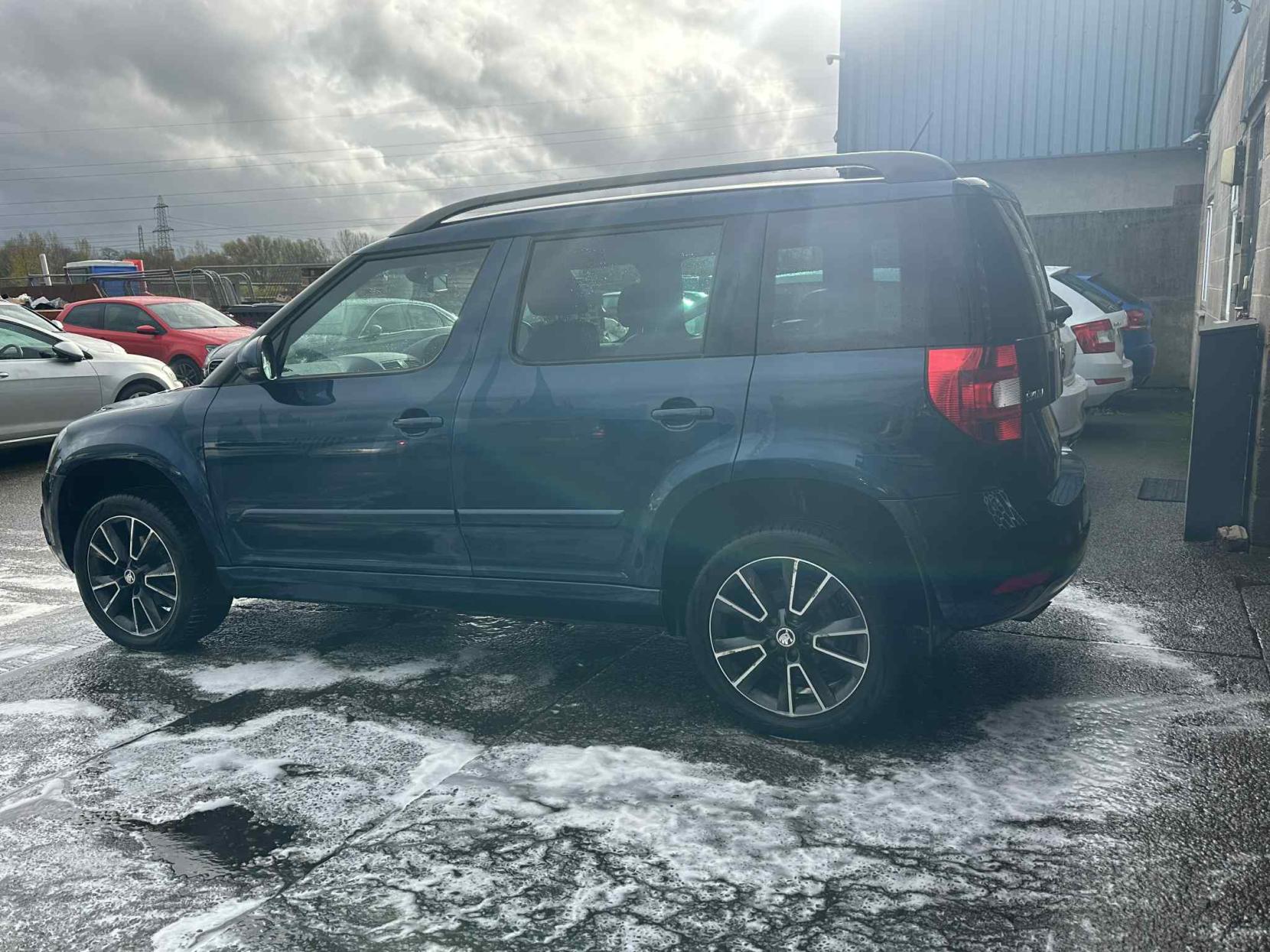Skoda Yeti 1.2 TSI Elegance SUV 5dr Petrol DSG Euro 5 (105 ps)