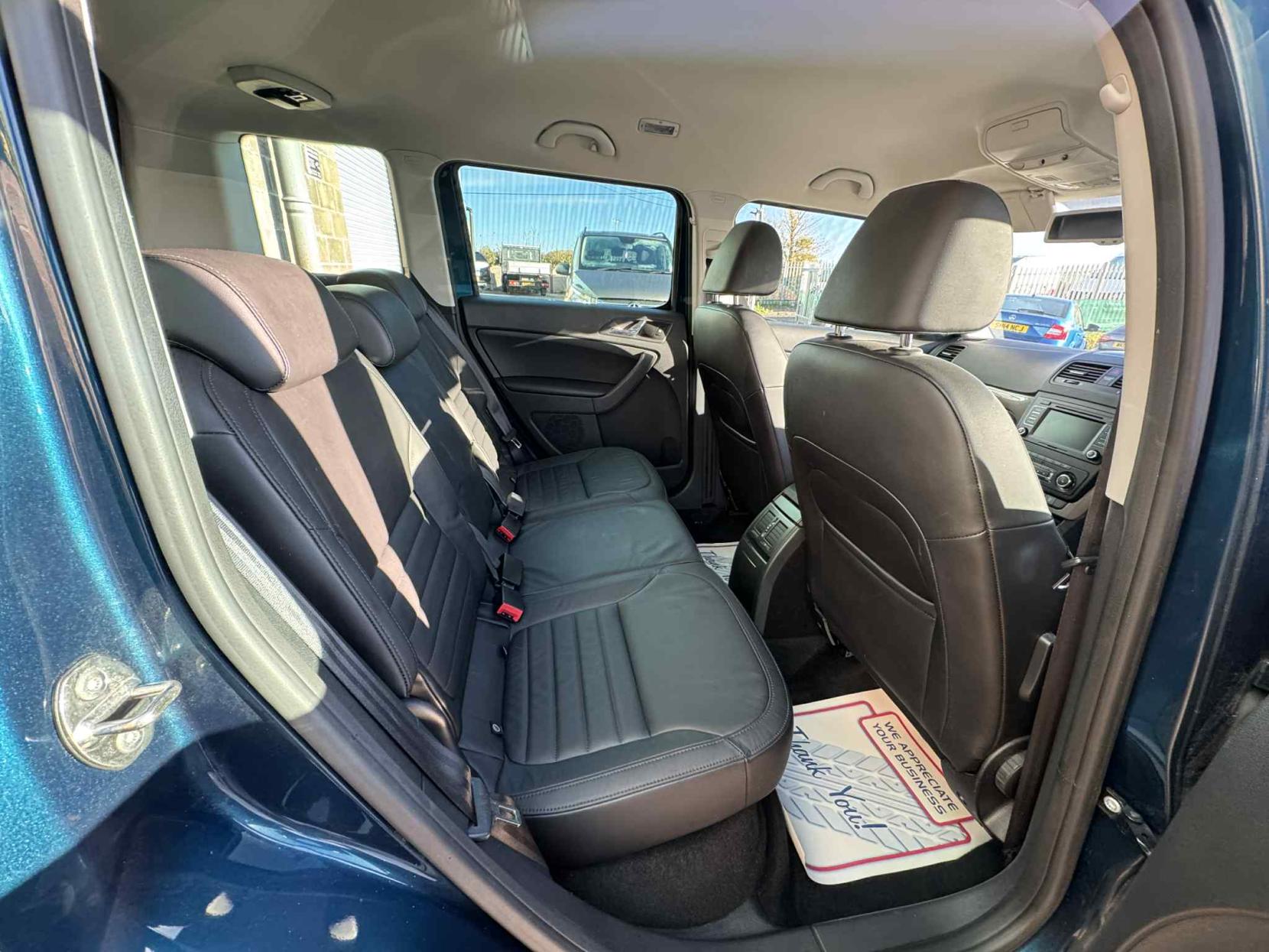 Skoda Yeti 1.2 TSI Elegance SUV 5dr Petrol DSG Euro 5 (105 ps)