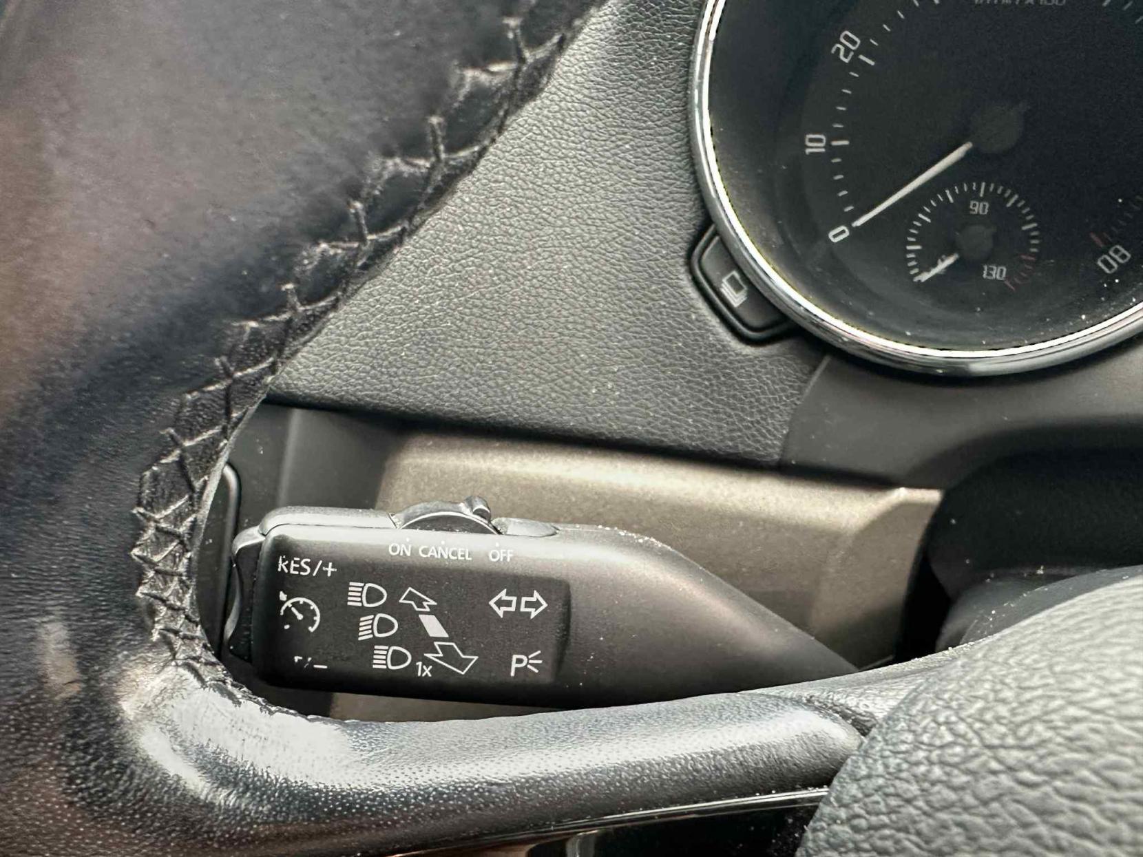 Skoda Yeti 1.2 TSI Elegance SUV 5dr Petrol DSG Euro 5 (105 ps)