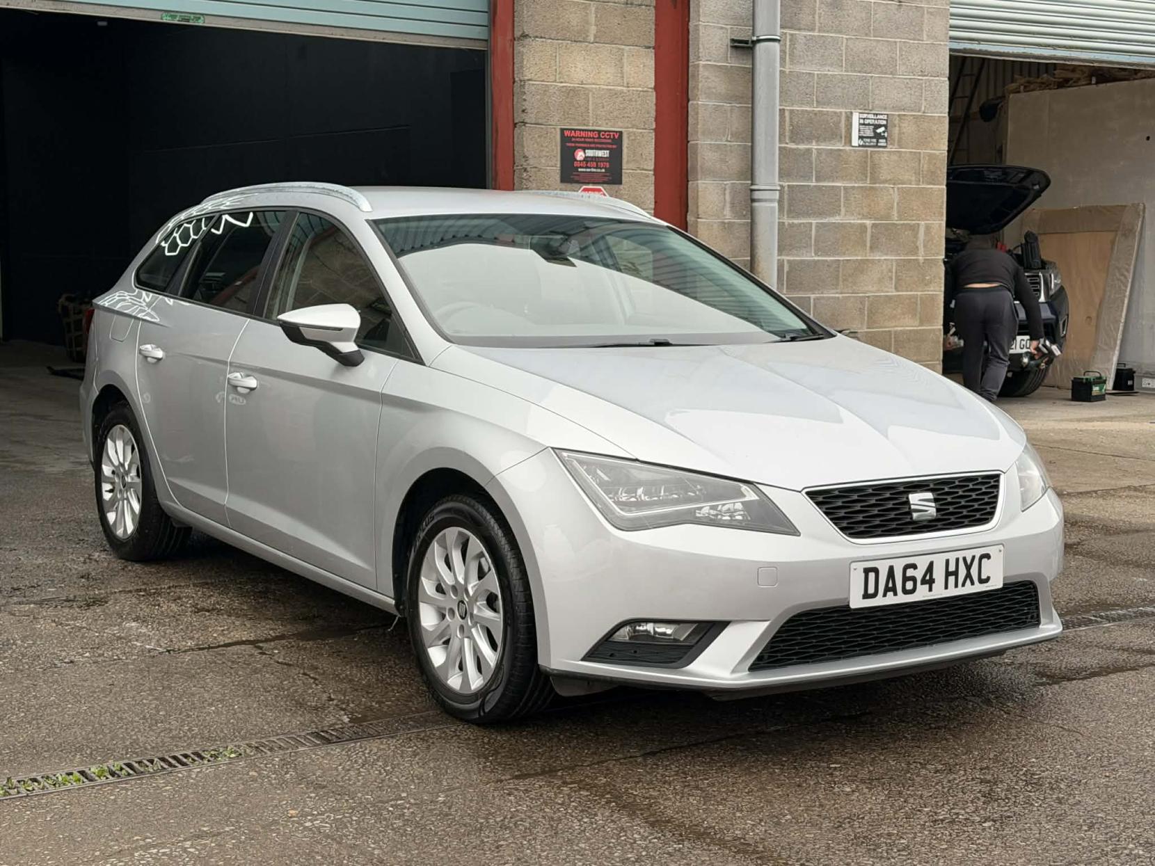 SEAT Leon 1.6 TDI CR SE Sport Tourer 5dr Diesel Manual Euro 5 (s/s) (105 ps)