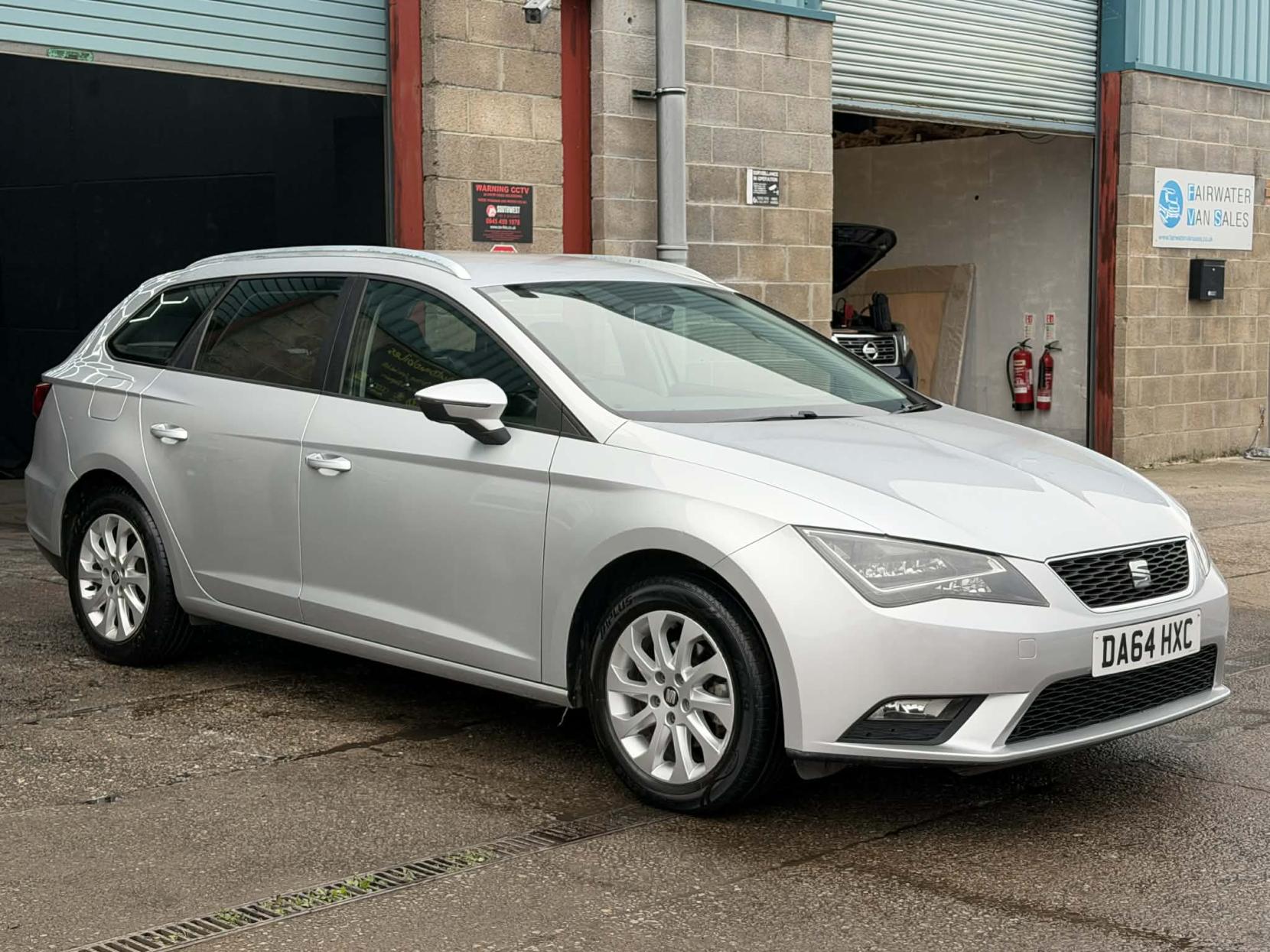 SEAT Leon 1.6 TDI CR SE Sport Tourer 5dr Diesel Manual Euro 5 (s/s) (105 ps)