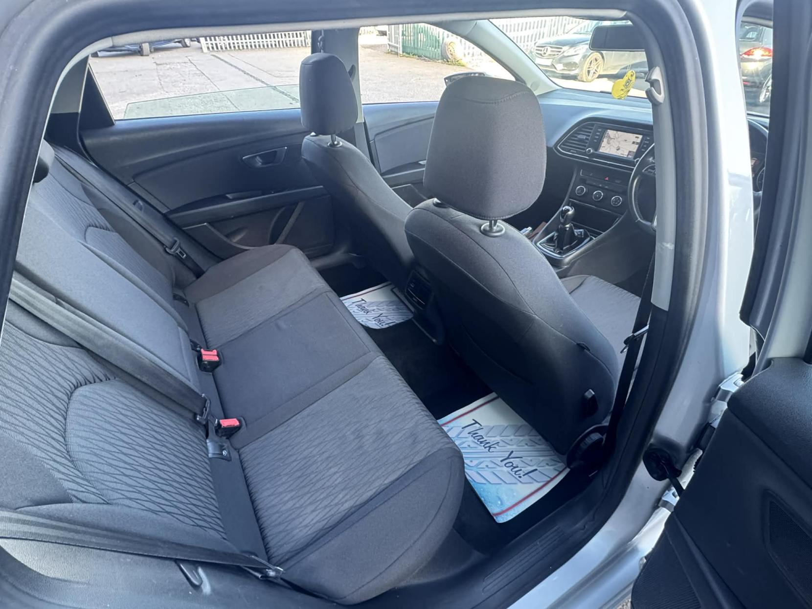 SEAT Leon 1.6 TDI CR SE Sport Tourer 5dr Diesel Manual Euro 5 (s/s) (105 ps)