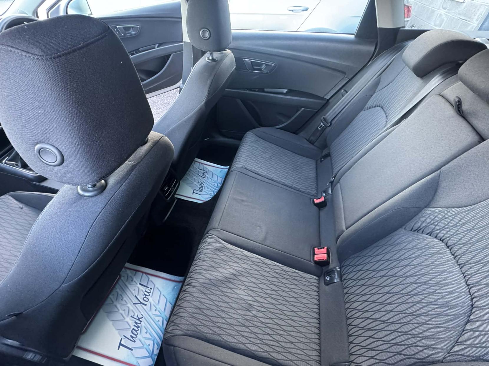 SEAT Leon 1.6 TDI CR SE Sport Tourer 5dr Diesel Manual Euro 5 (s/s) (105 ps)