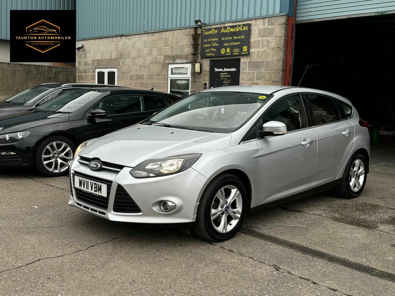 Ford Focus 1.6 Zetec Hatchback 5dr Petrol Manual Euro 5 (105 ps)