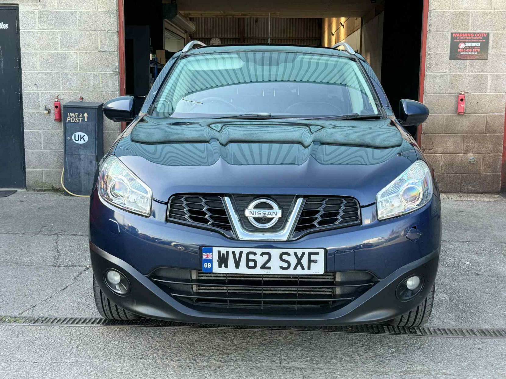 Nissan Qashqai 1.6 dCi Tekna SUV 5dr Diesel Manual 2WD Euro 5 (AVM) (130 ps)