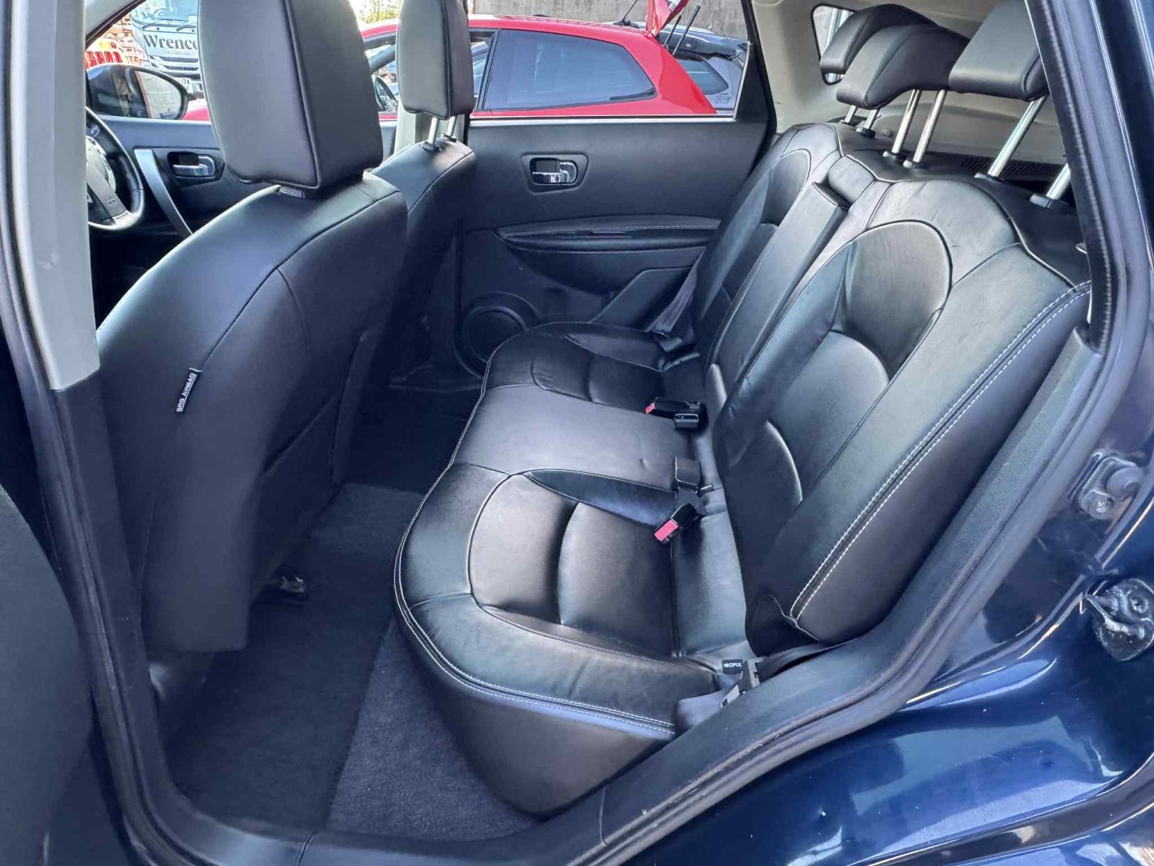 Nissan Qashqai 1.6 dCi Tekna SUV 5dr Diesel Manual 2WD Euro 5 (AVM) (130 ps)