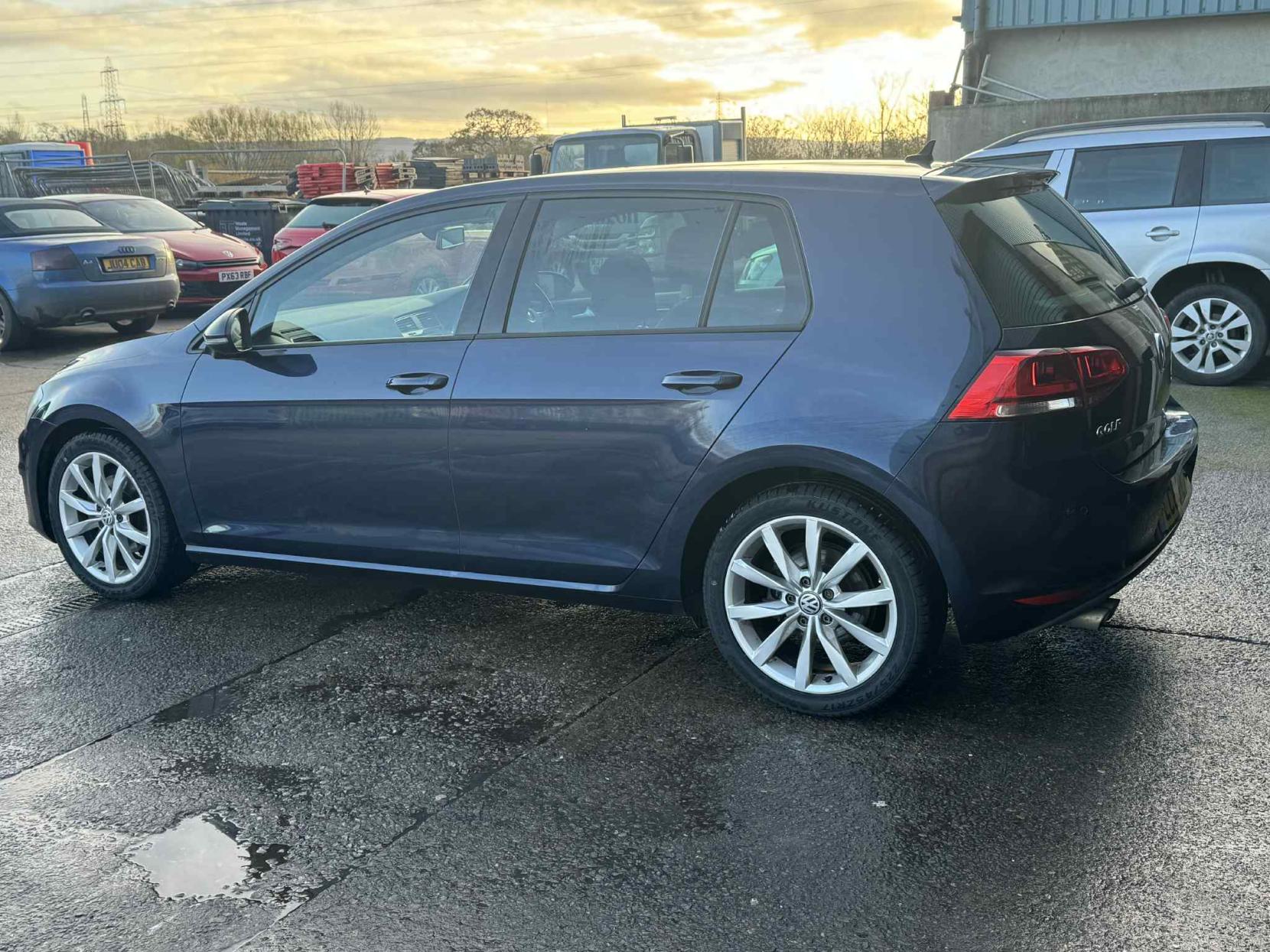 Volkswagen Golf 2.0 TDI BlueMotion Tech GT Hatchback 5dr Diesel Manual Euro 5 (s/s) (150 ps)