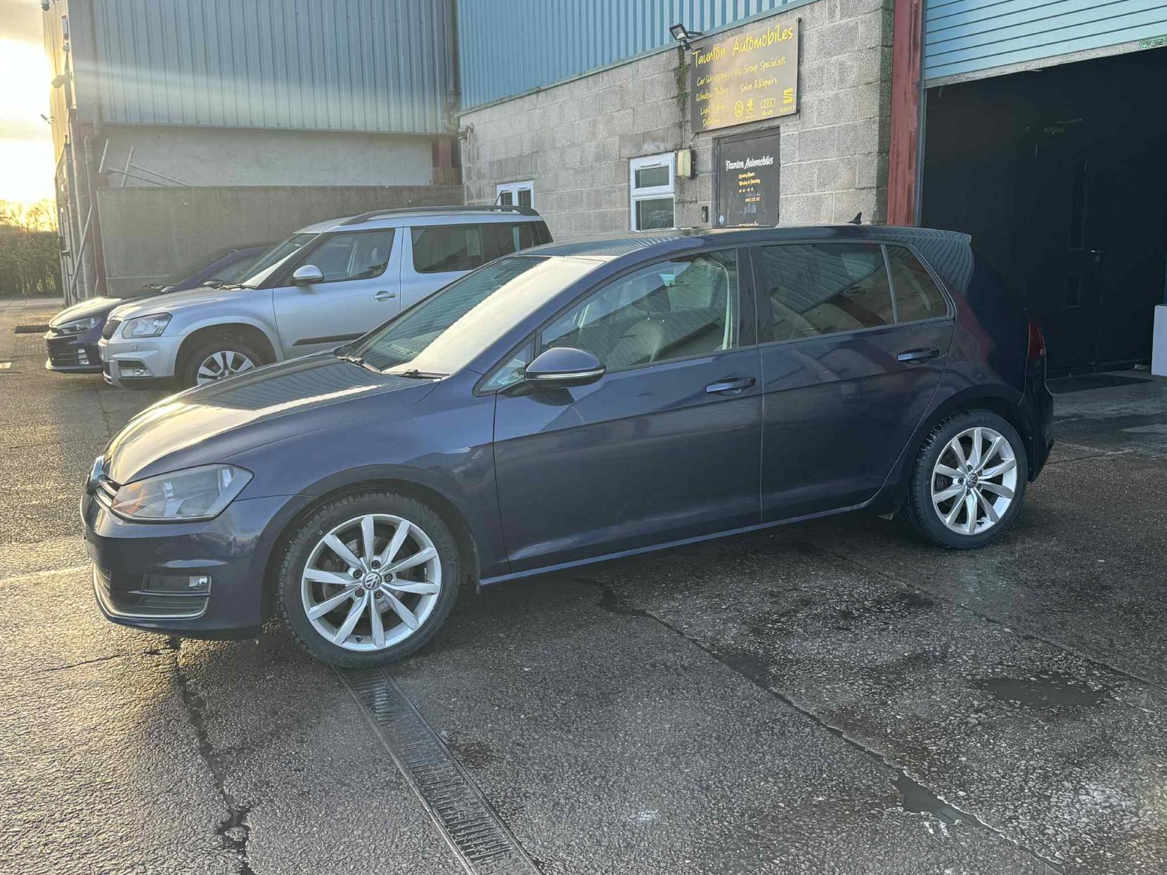 Volkswagen Golf 2.0 TDI BlueMotion Tech GT Hatchback 5dr Diesel Manual Euro 5 (s/s) (150 ps)