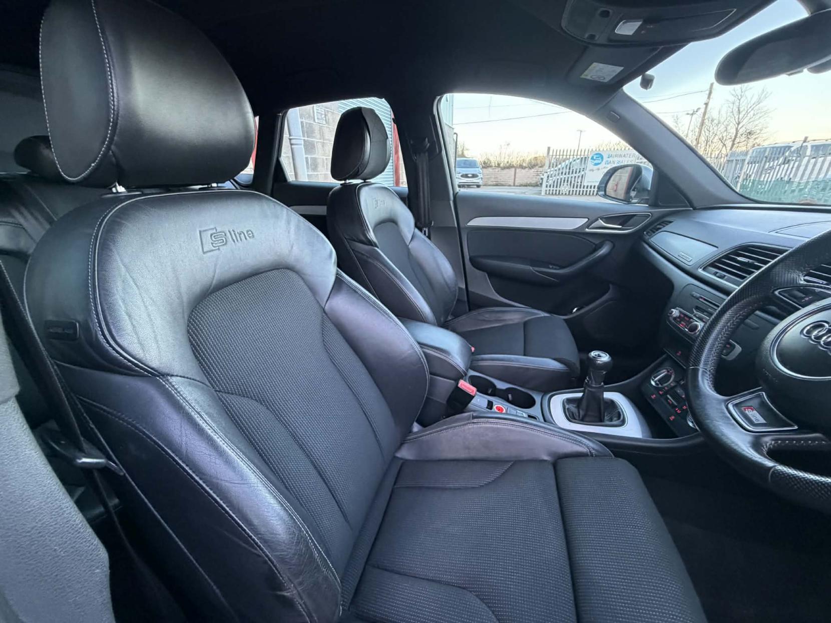 Audi Q3 2.0 TDI S line SUV 5dr Diesel Manual quattro Euro 5 (s/s) (140 ps)