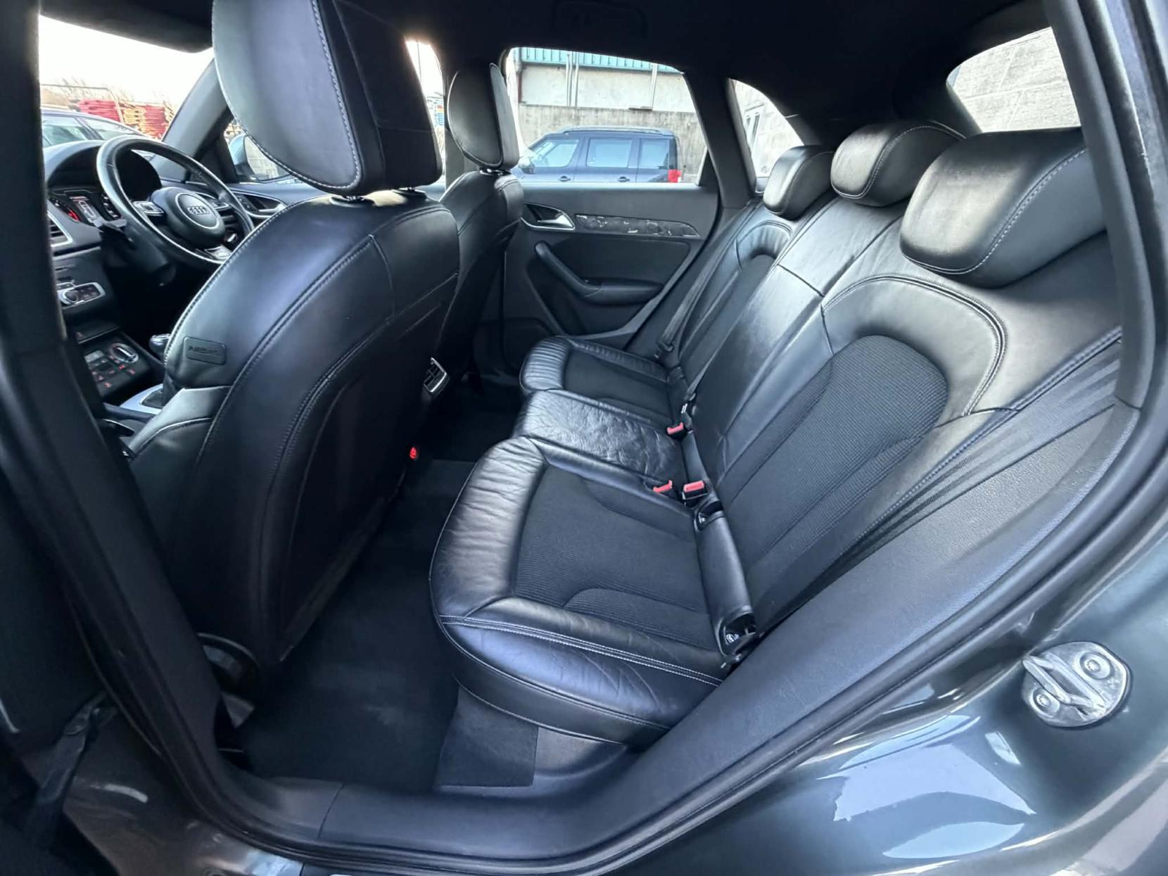 Audi Q3 2.0 TDI S line SUV 5dr Diesel Manual quattro Euro 5 (s/s) (140 ps)