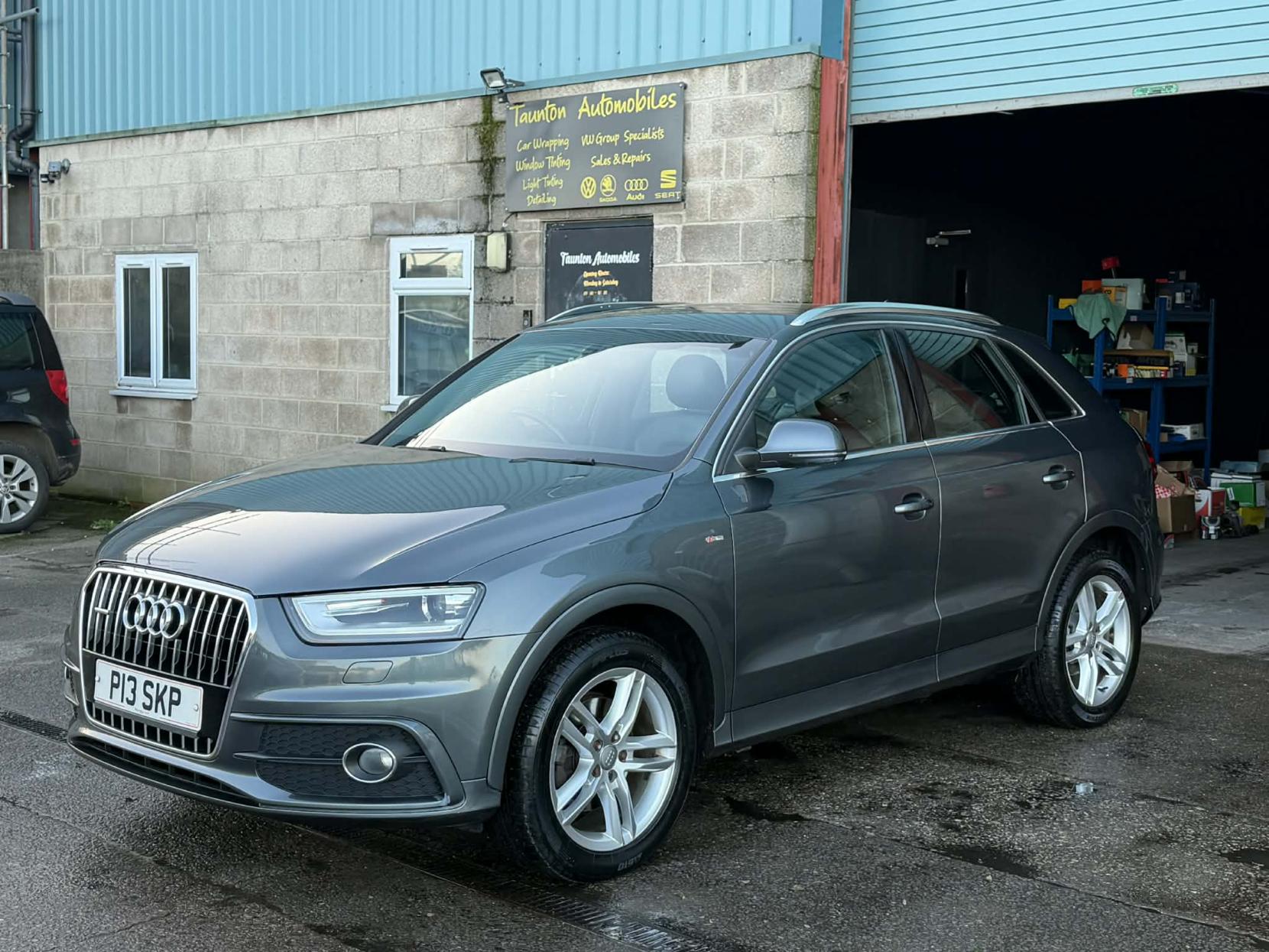 Audi Q3 2.0 TDI S line SUV 5dr Diesel Manual quattro Euro 5 (s/s) (140 ps)
