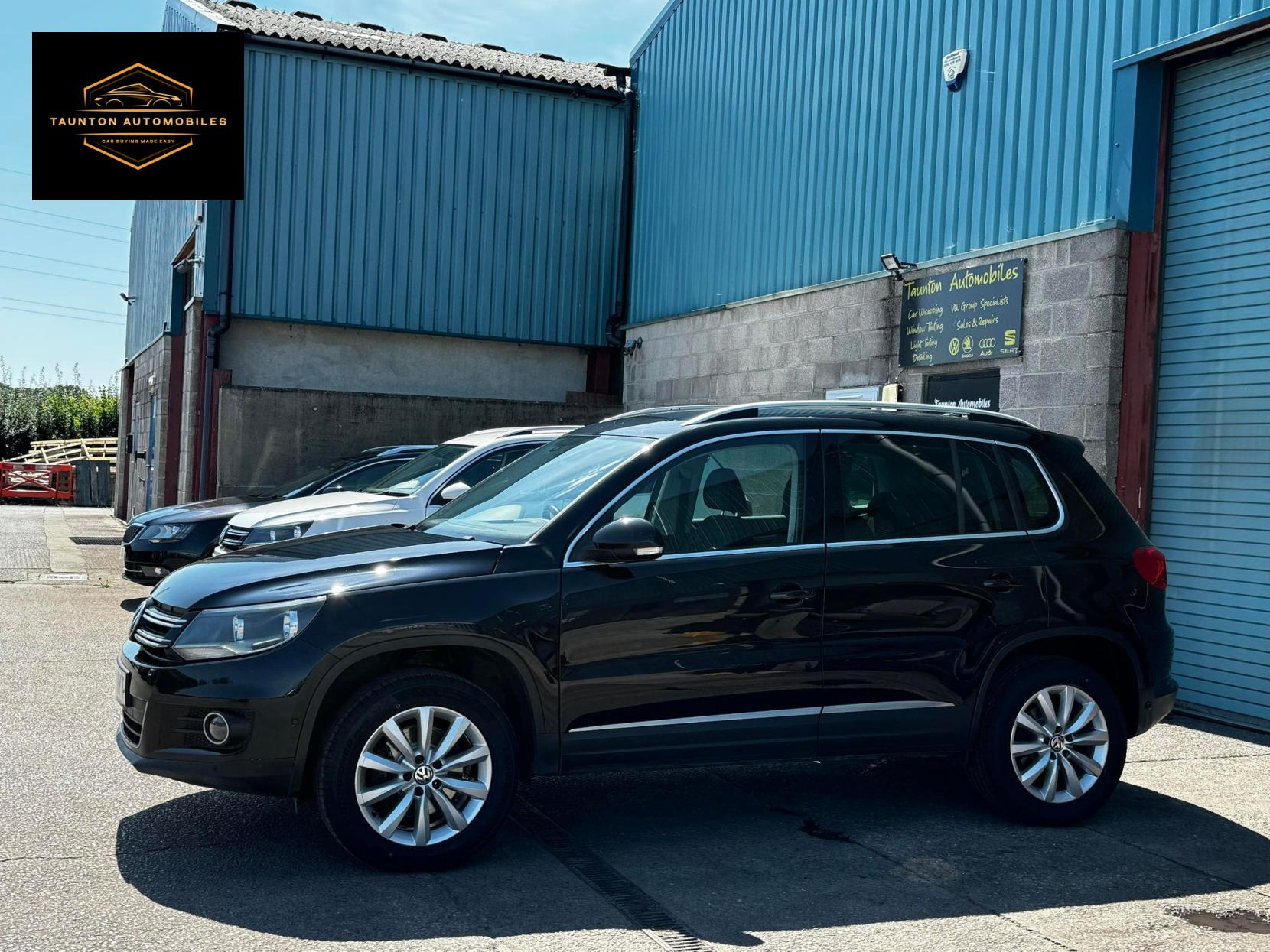 Volkswagen Tiguan 2.0 TDI BlueMotion Tech Match SUV 5dr Diesel Manual 4WD Euro 5 (s/s) (140 ps)