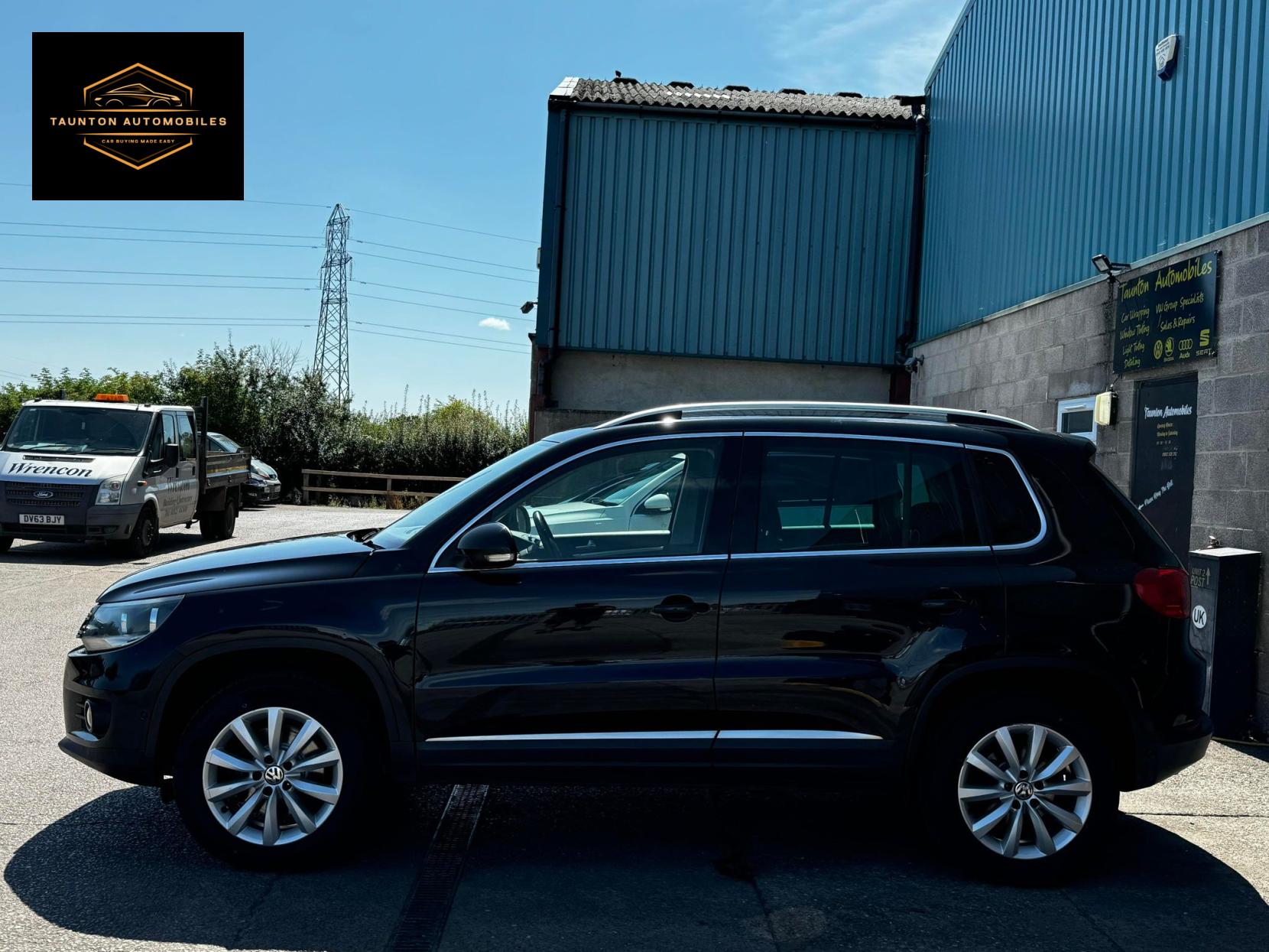 Volkswagen Tiguan 2.0 TDI BlueMotion Tech Match SUV 5dr Diesel Manual 4WD Euro 5 (s/s) (140 ps)