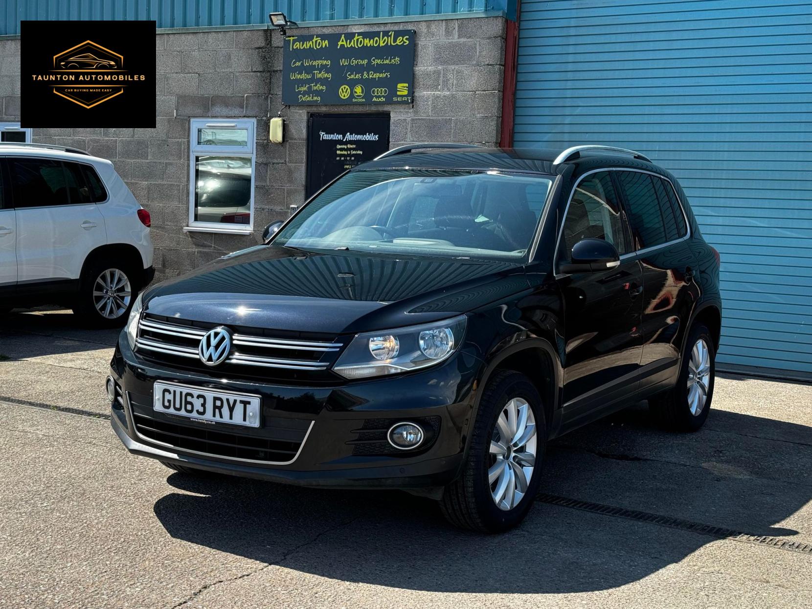 Volkswagen Tiguan 2.0 TDI BlueMotion Tech Match SUV 5dr Diesel Manual 4WD Euro 5 (s/s) (140 ps)