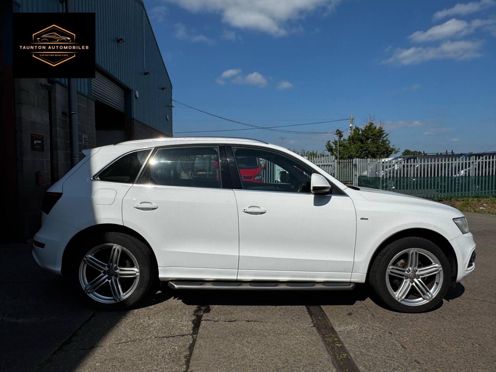 Audi Q5 2.0 TDI S line SUV 5dr Diesel Manual quattro Euro 5 (s/s) (143 ps)