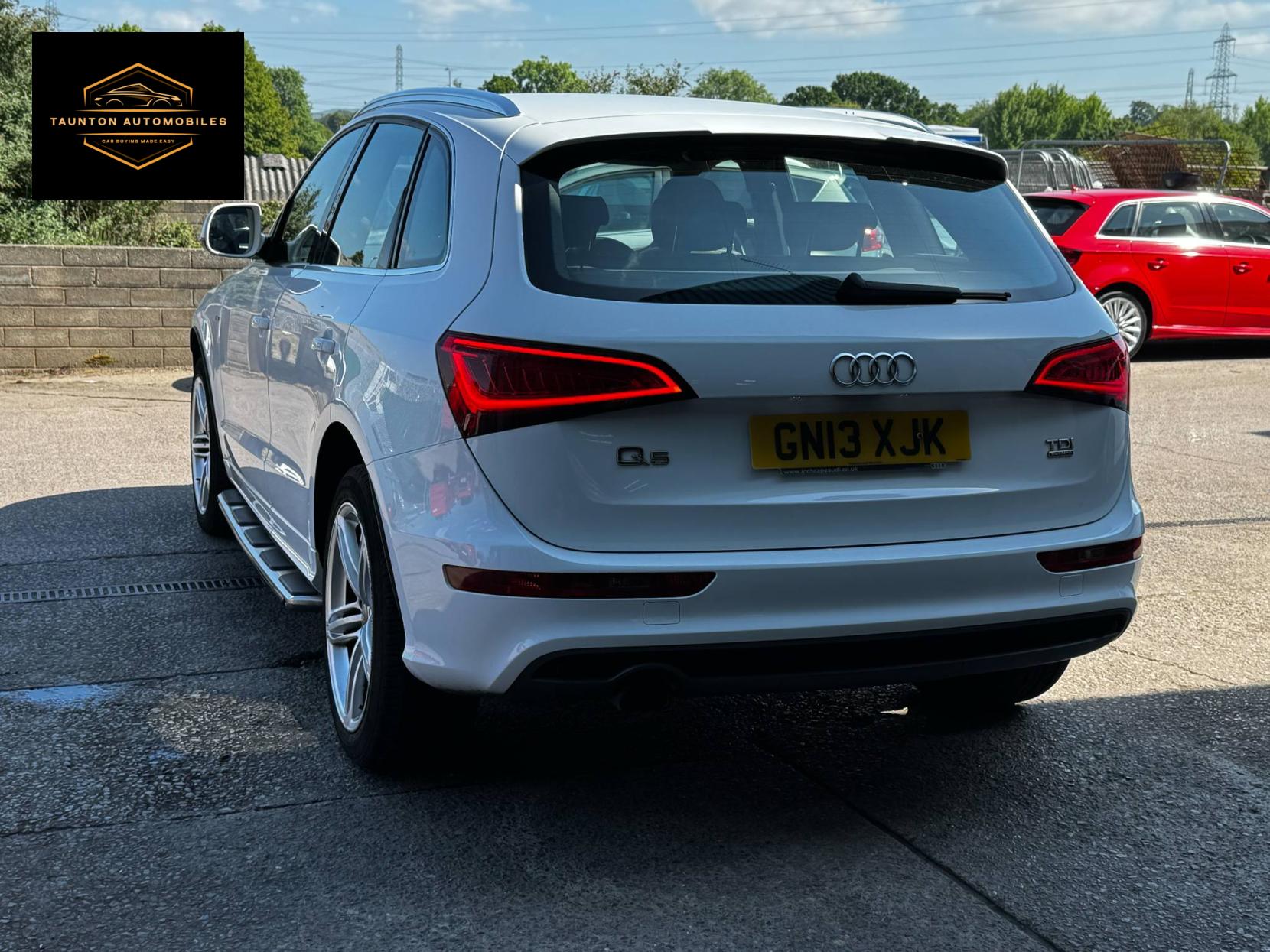 Audi Q5 2.0 TDI S line SUV 5dr Diesel Manual quattro Euro 5 (s/s) (143 ps)