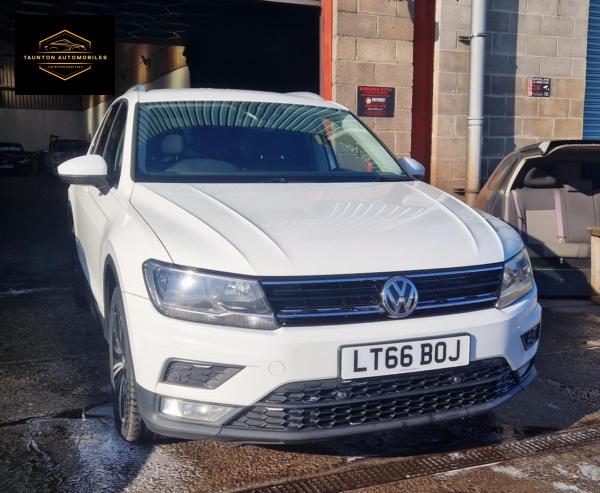 Volkswagen Tiguan 2.0 TDI BlueMotion Tech SE Navigation SUV 5dr Diesel Manual Euro 6 (s/s) (150 ps)