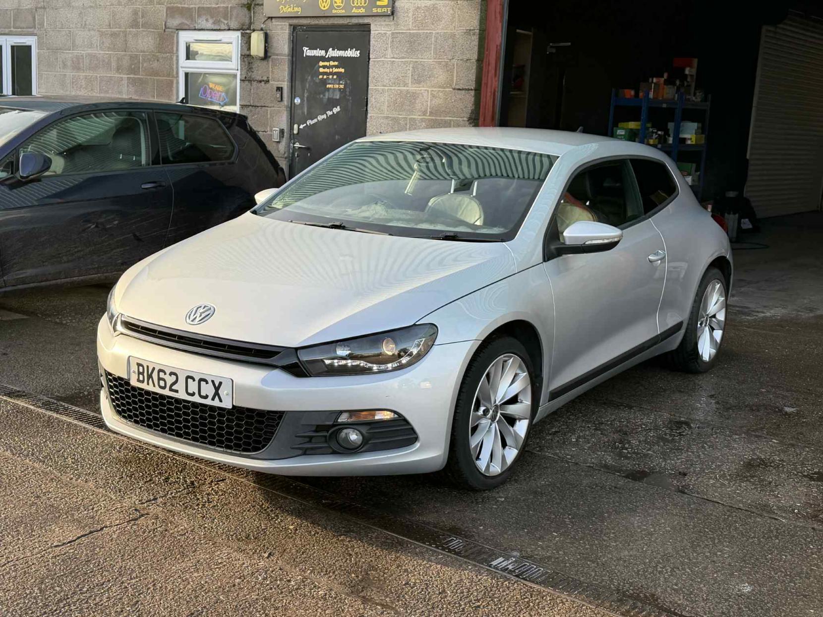 Volkswagen Scirocco 2.0 TDI BlueMotion Tech Hatchback 3dr Diesel DSG Euro 5 (s/s) (Nav) (140 ps)
