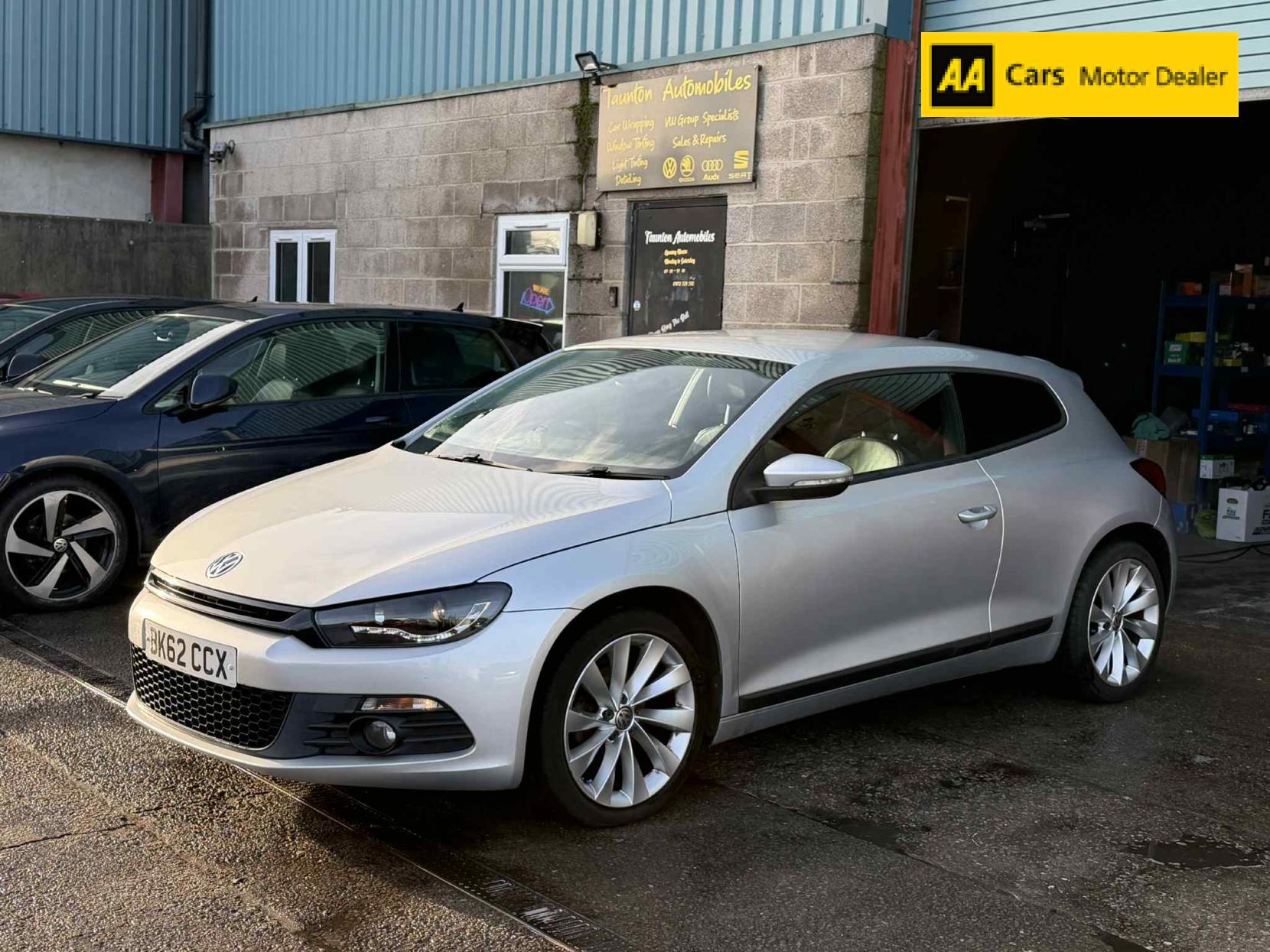 Volkswagen Scirocco 2.0 TDI BlueMotion Tech Hatchback 3dr Diesel DSG Euro 5 (s/s) (Nav) (140 ps)