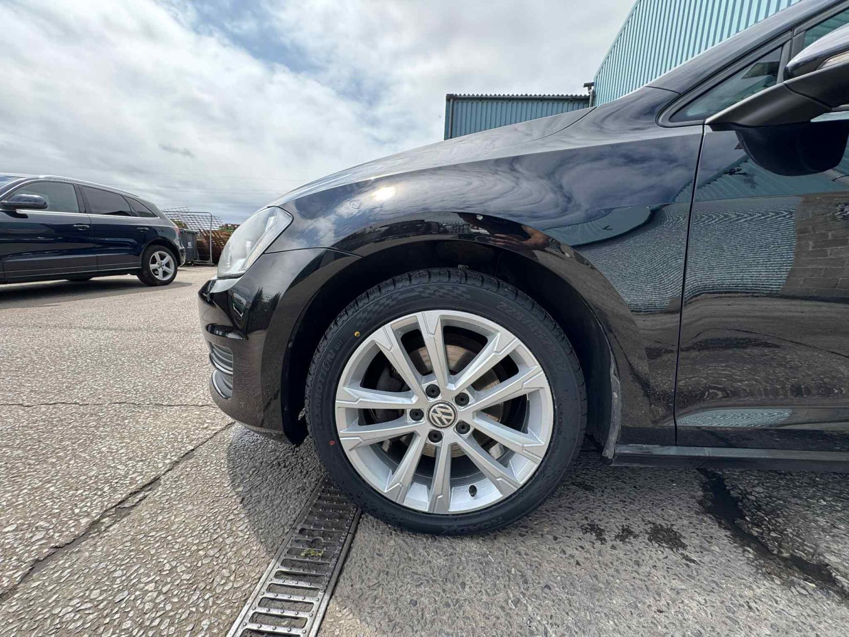 Volkswagen Golf 2.0 TDI BlueMotion Tech SE Hatchback 3dr Diesel Manual Euro 5 (s/s) (150 ps)