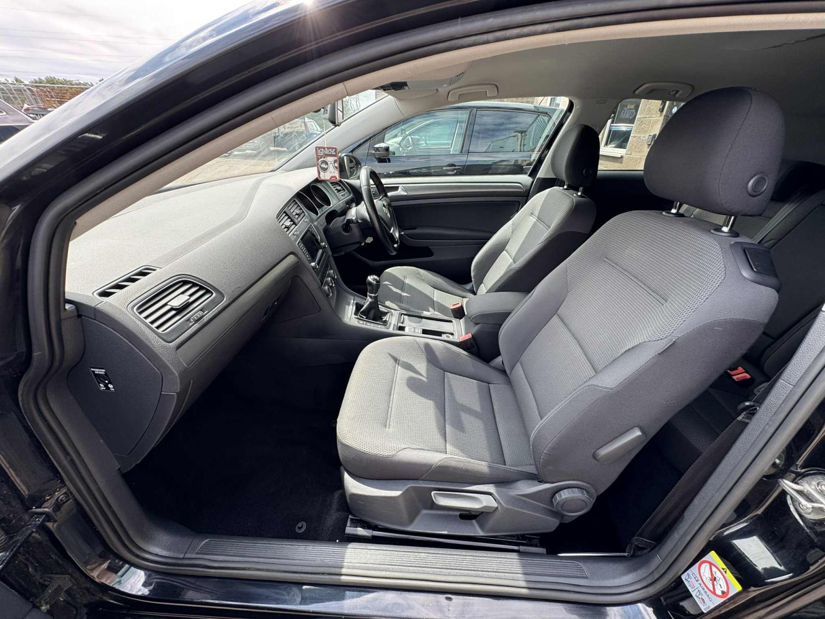 Volkswagen Golf 2.0 TDI BlueMotion Tech SE Hatchback 3dr Diesel Manual Euro 5 (s/s) (150 ps)