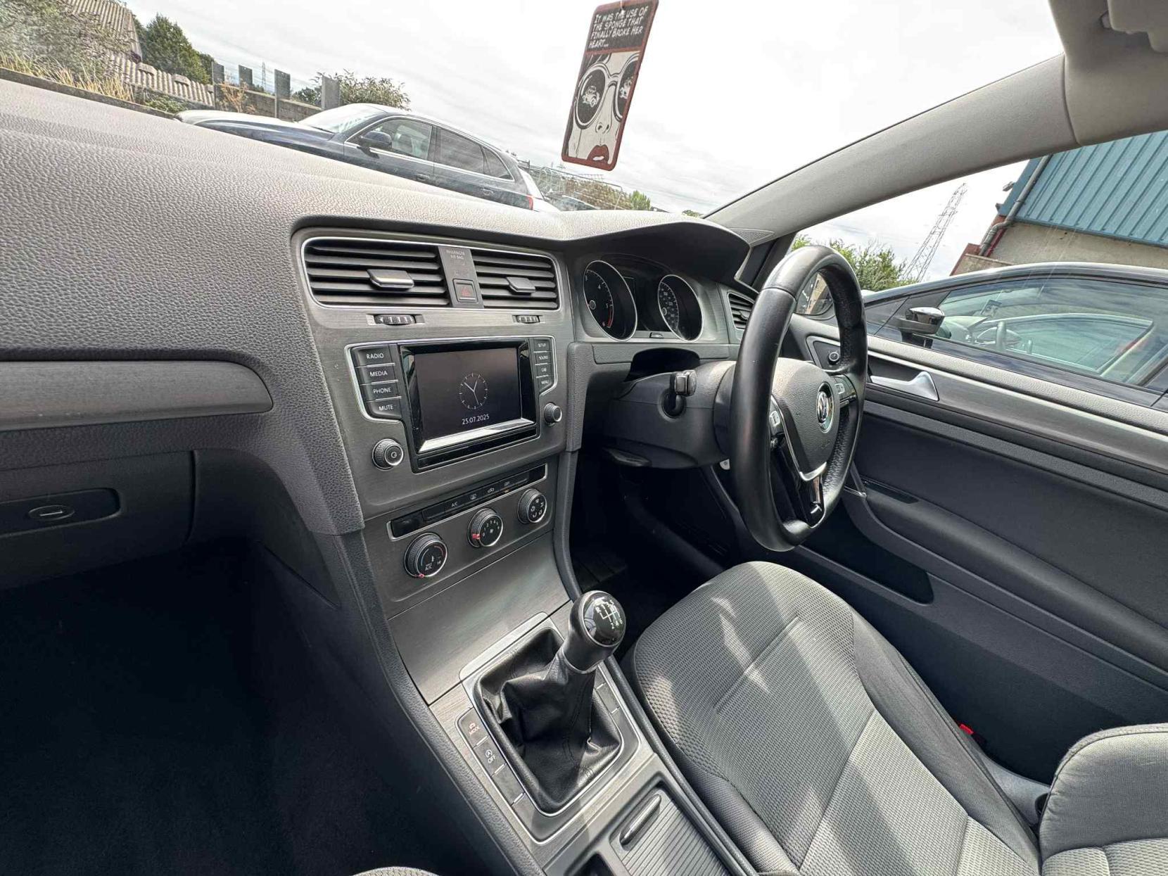 Volkswagen Golf 2.0 TDI BlueMotion Tech SE Hatchback 3dr Diesel Manual Euro 5 (s/s) (150 ps)