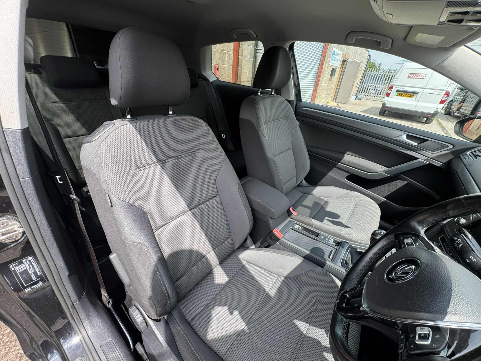 Volkswagen Golf 2.0 TDI BlueMotion Tech SE Hatchback 3dr Diesel Manual Euro 5 (s/s) (150 ps)