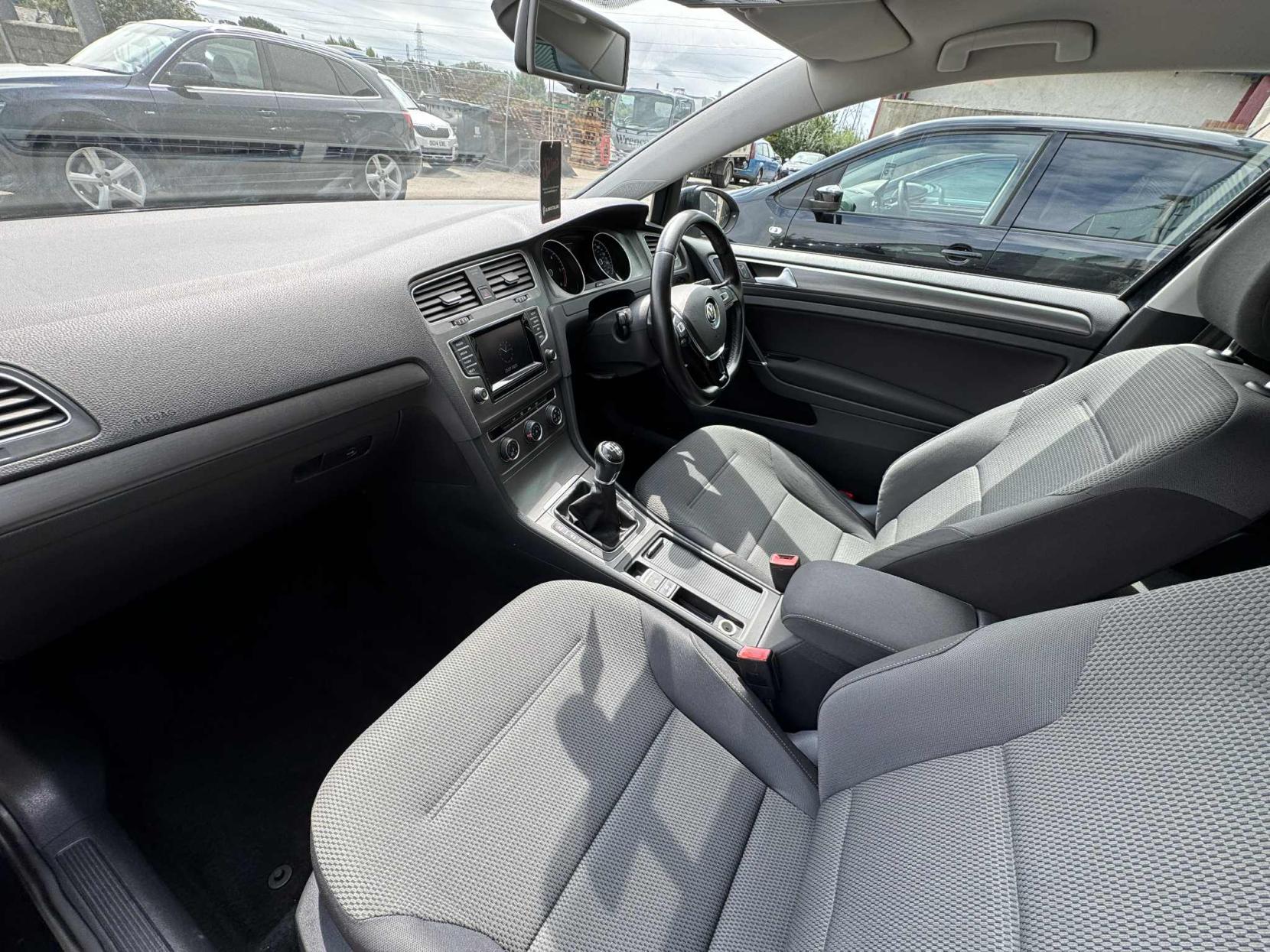 Volkswagen Golf 2.0 TDI BlueMotion Tech SE Hatchback 3dr Diesel Manual Euro 5 (s/s) (150 ps)