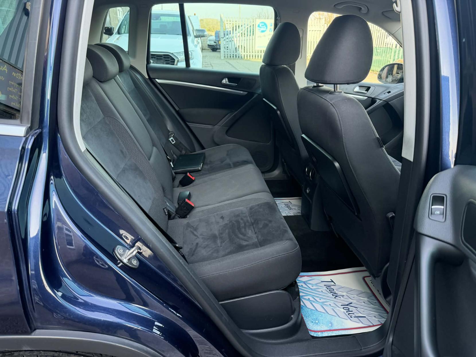 Volkswagen Tiguan 2.0 TDI BlueMotion Tech Match SUV 5dr Diesel DSG 4WD Euro 5 (s/s) (140 ps)