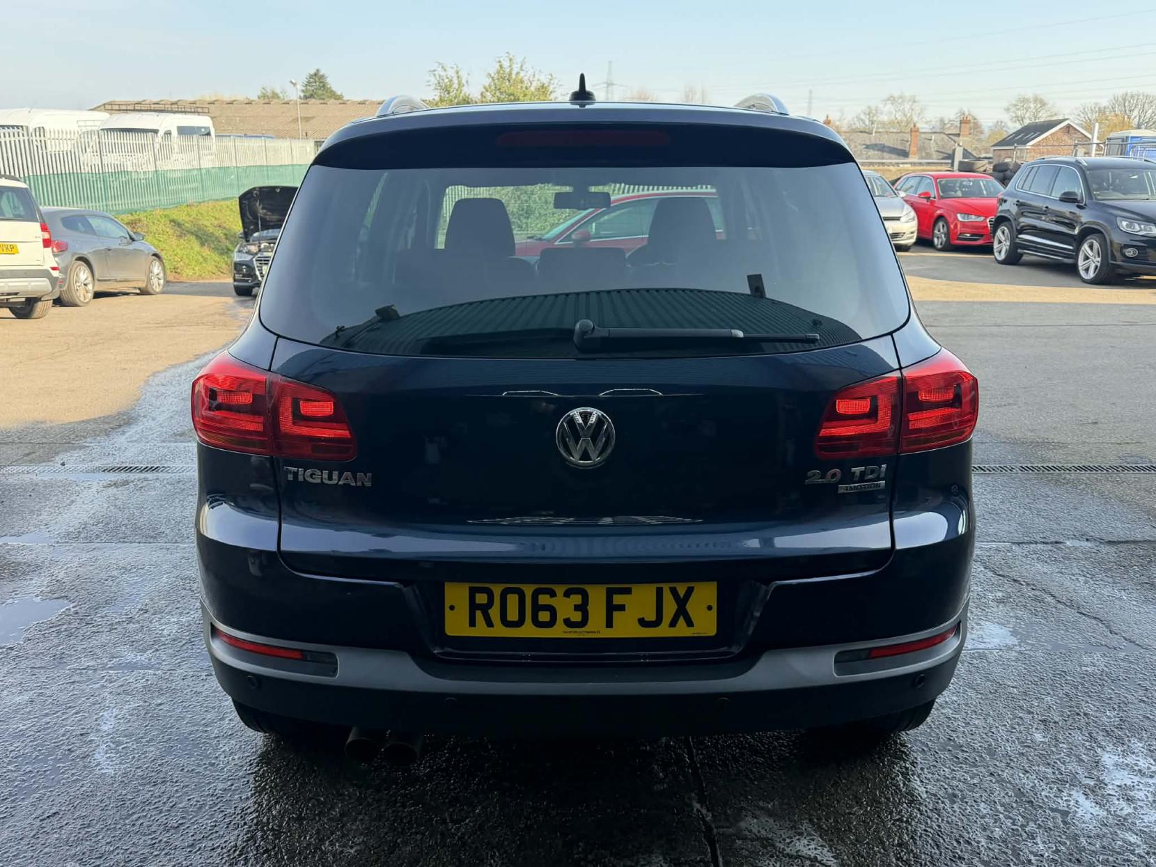 Volkswagen Tiguan 2.0 TDI BlueMotion Tech Match SUV 5dr Diesel DSG 4WD Euro 5 (s/s) (140 ps)