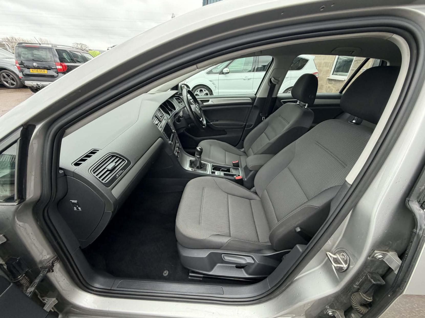 Volkswagen Golf 1.6 TDI BlueMotion Tech Match Hatchback 5dr Diesel Manual Euro 5 (s/s) (105 ps)