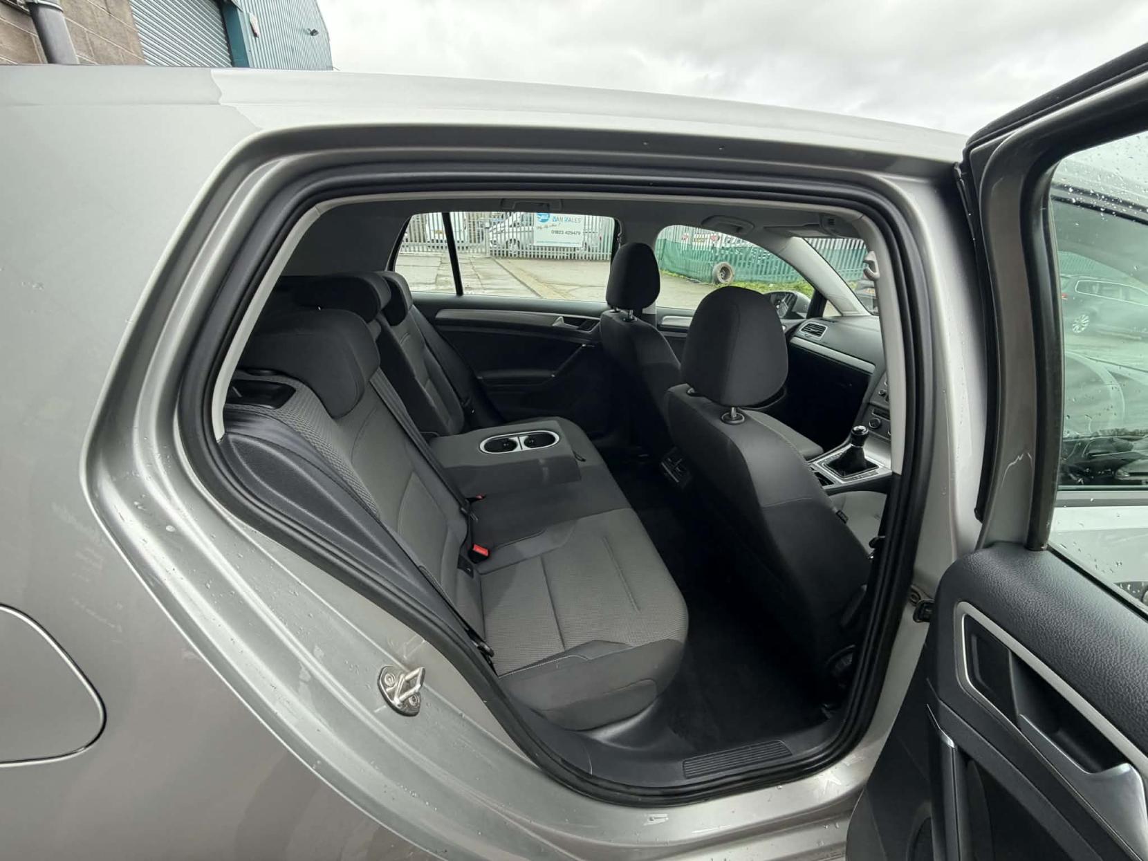 Volkswagen Golf 1.6 TDI BlueMotion Tech Match Hatchback 5dr Diesel Manual Euro 5 (s/s) (105 ps)