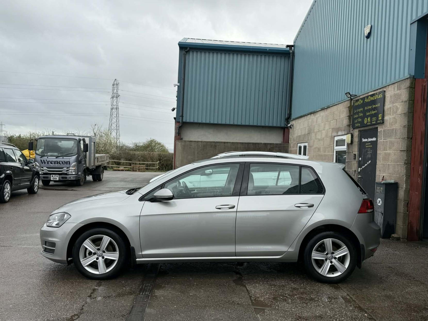 Volkswagen Golf 1.6 TDI BlueMotion Tech Match Hatchback 5dr Diesel Manual Euro 5 (s/s) (105 ps)