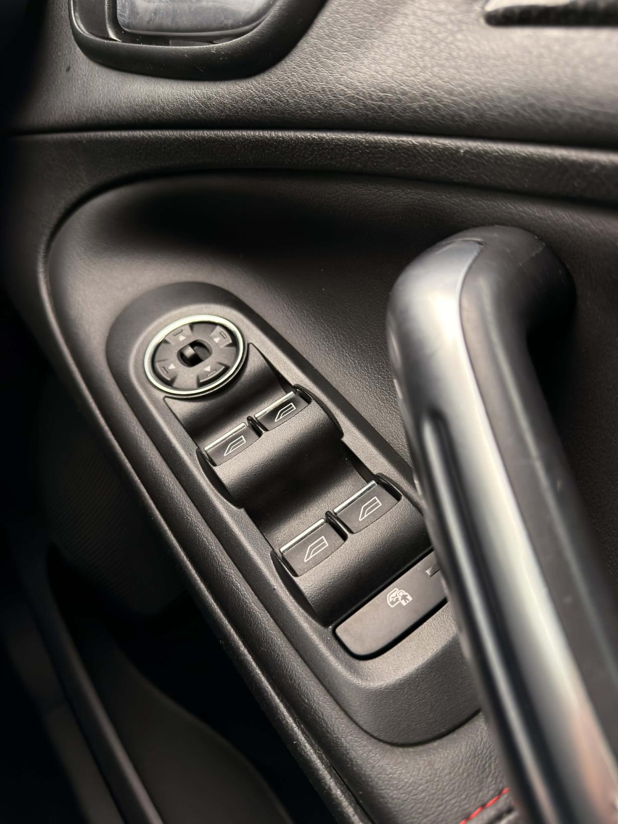 Ford S-Max 2.2 TDCi Titanium X Sport MPV 5dr Diesel Manual Euro 5 (200 ps)