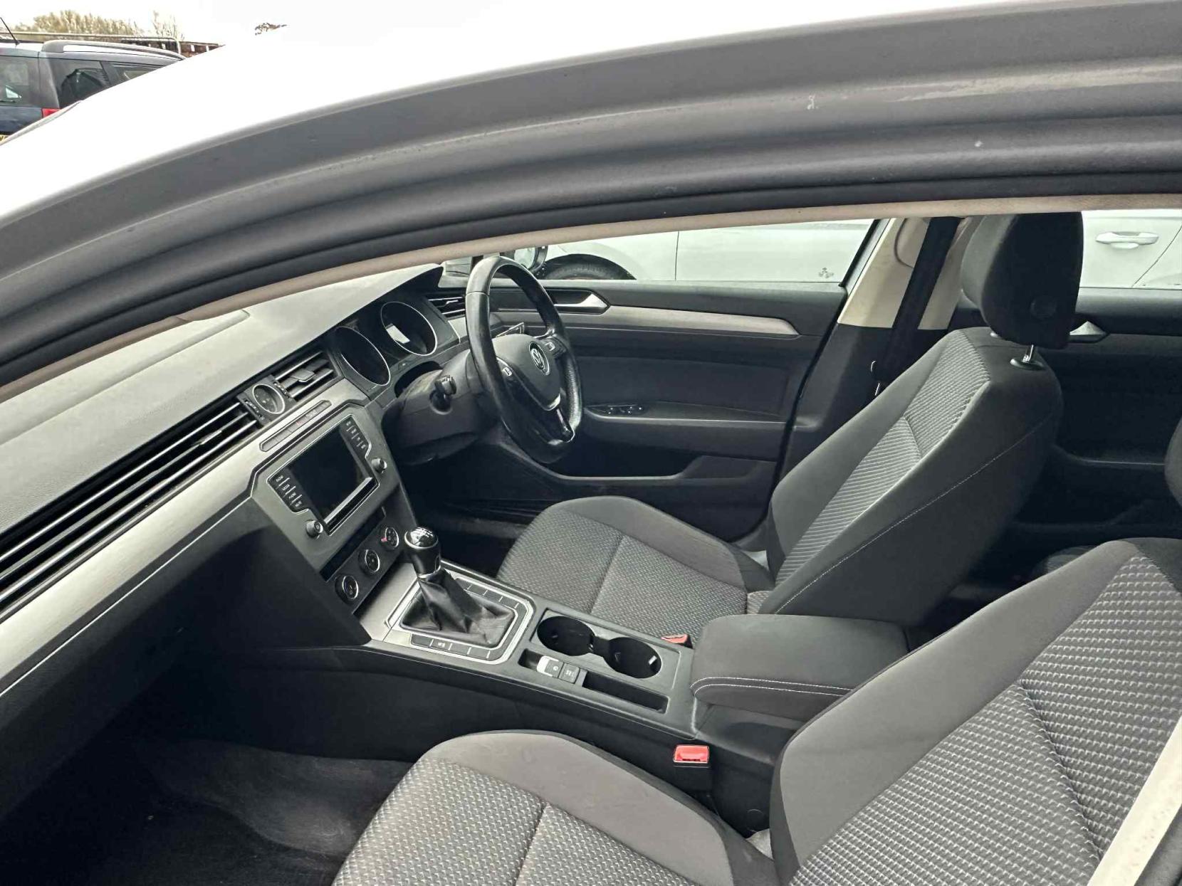 Volkswagen Passat 2.0 TDI BlueMotion Tech S Estate 5dr Diesel Manual Euro 6 (s/s) (150 ps)