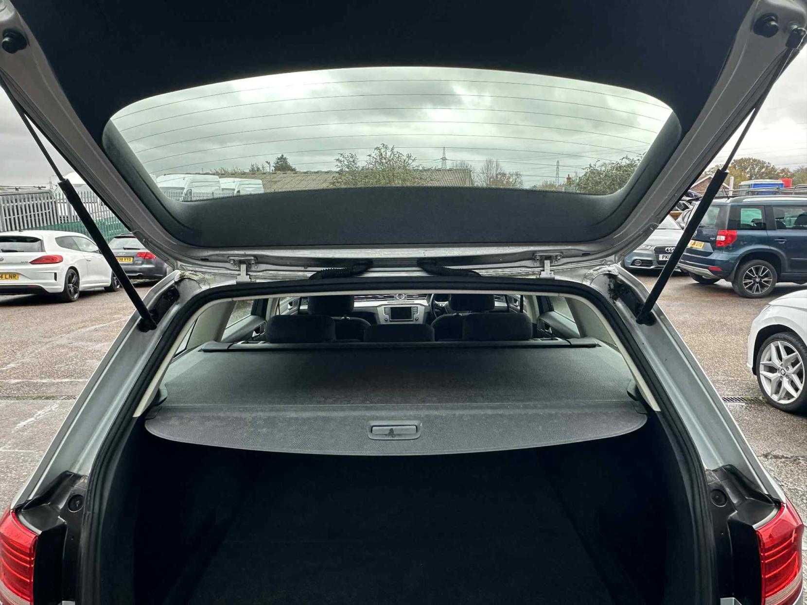 Volkswagen Passat 2.0 TDI BlueMotion Tech S Estate 5dr Diesel Manual Euro 6 (s/s) (150 ps)