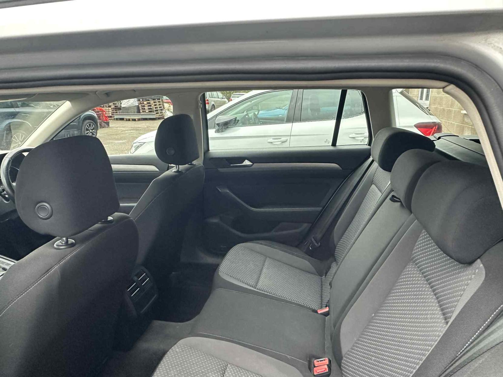 Volkswagen Passat 2.0 TDI BlueMotion Tech S Estate 5dr Diesel Manual Euro 6 (s/s) (150 ps)