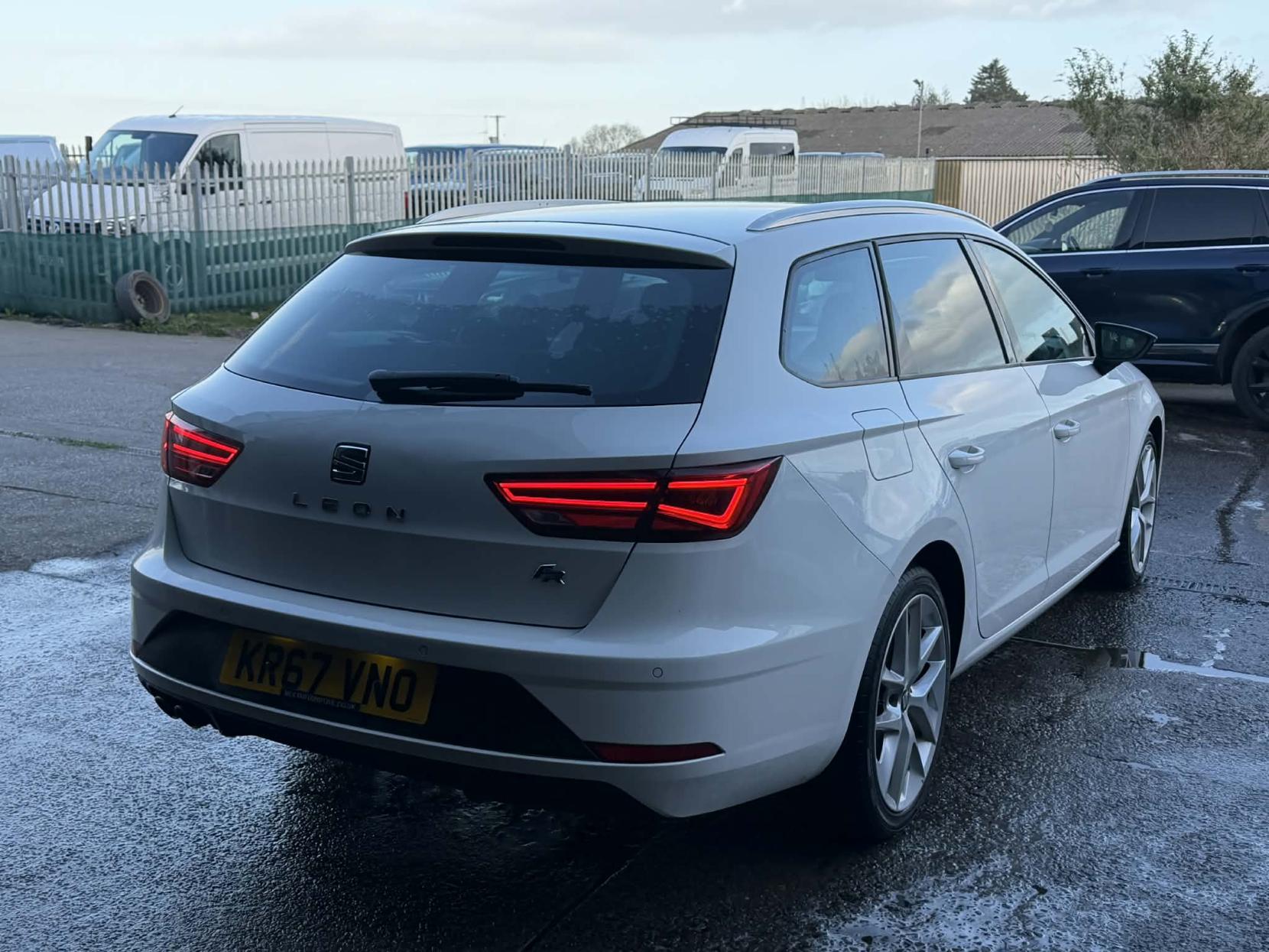 SEAT Leon 2.0 TDI FR Technology ST 5dr Diesel Manual Euro 6 (s/s) (150 ps)