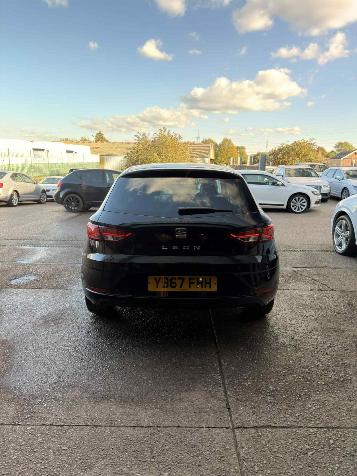 SEAT Leon 1.2 TSI SE Dynamic Technology Hatchback 5dr Petrol Manual Euro 6 (s/s) (110 ps)