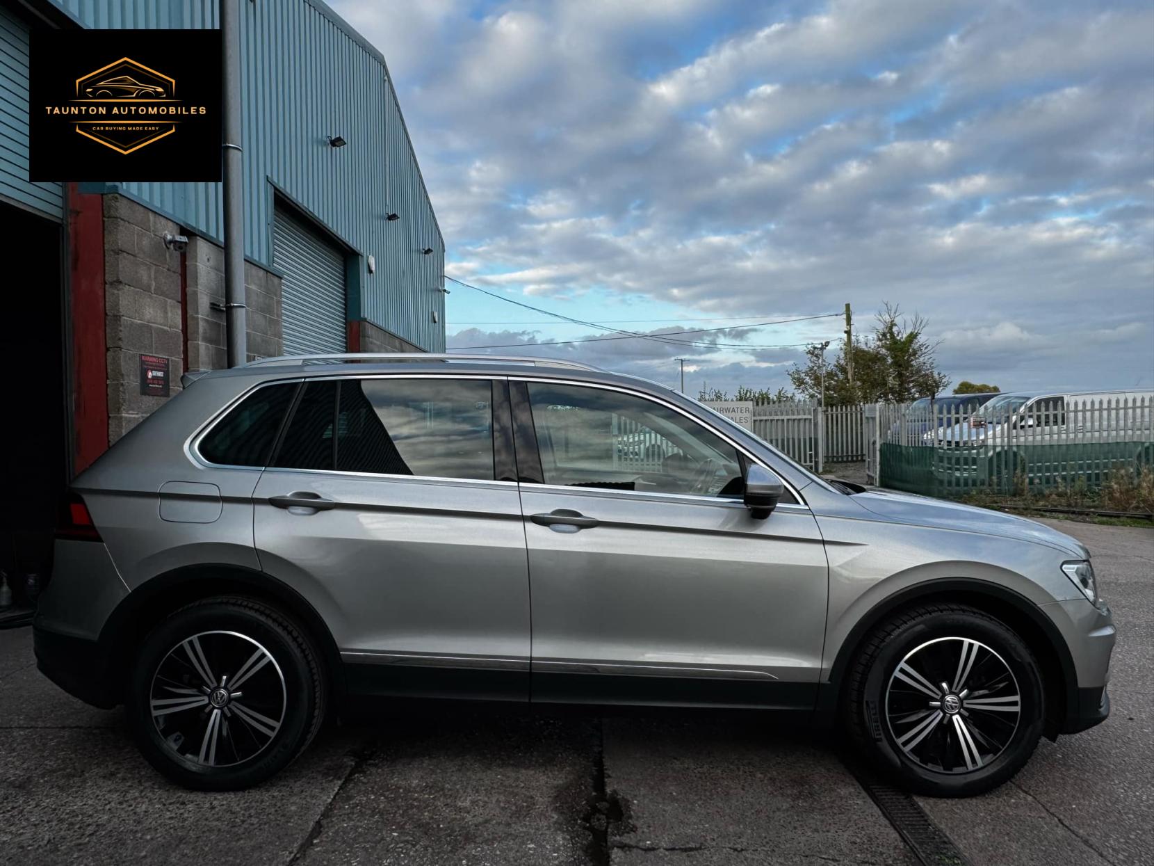 Volkswagen Tiguan 2.0 TDI BlueMotion Tech SE Navigation SUV 5dr Diesel Manual Euro 6 (s/s) (150 ps)