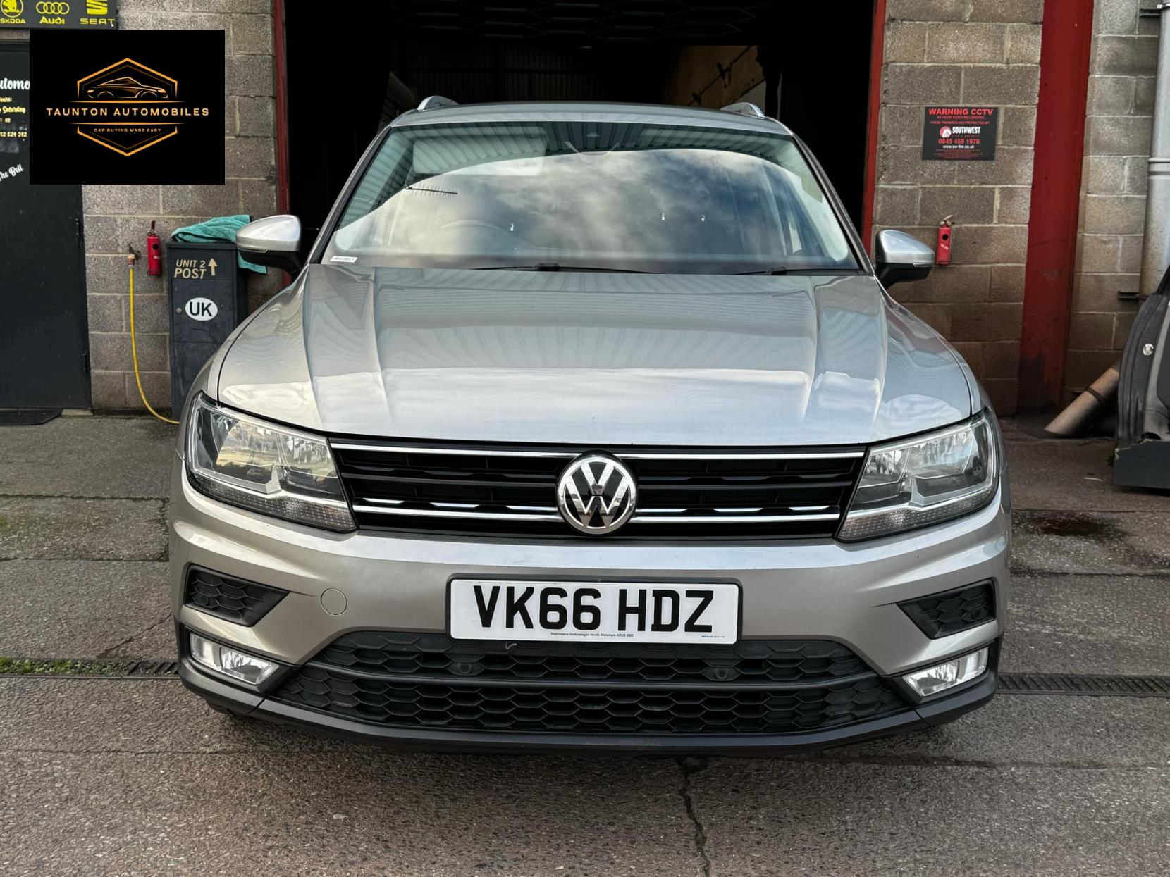 Volkswagen Tiguan 2.0 TDI BlueMotion Tech SE Navigation SUV 5dr Diesel Manual Euro 6 (s/s) (150 ps)