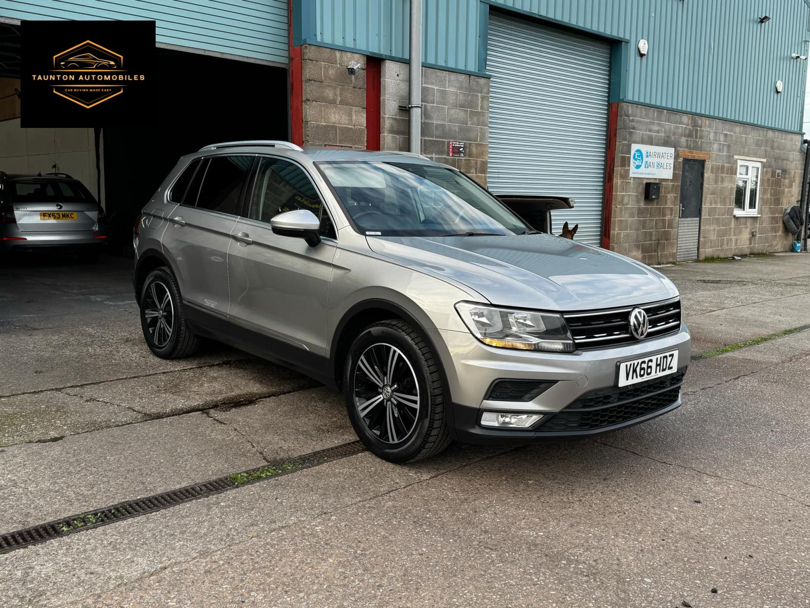 Volkswagen Tiguan 2.0 TDI BlueMotion Tech SE Navigation SUV 5dr Diesel Manual Euro 6 (s/s) (150 ps)