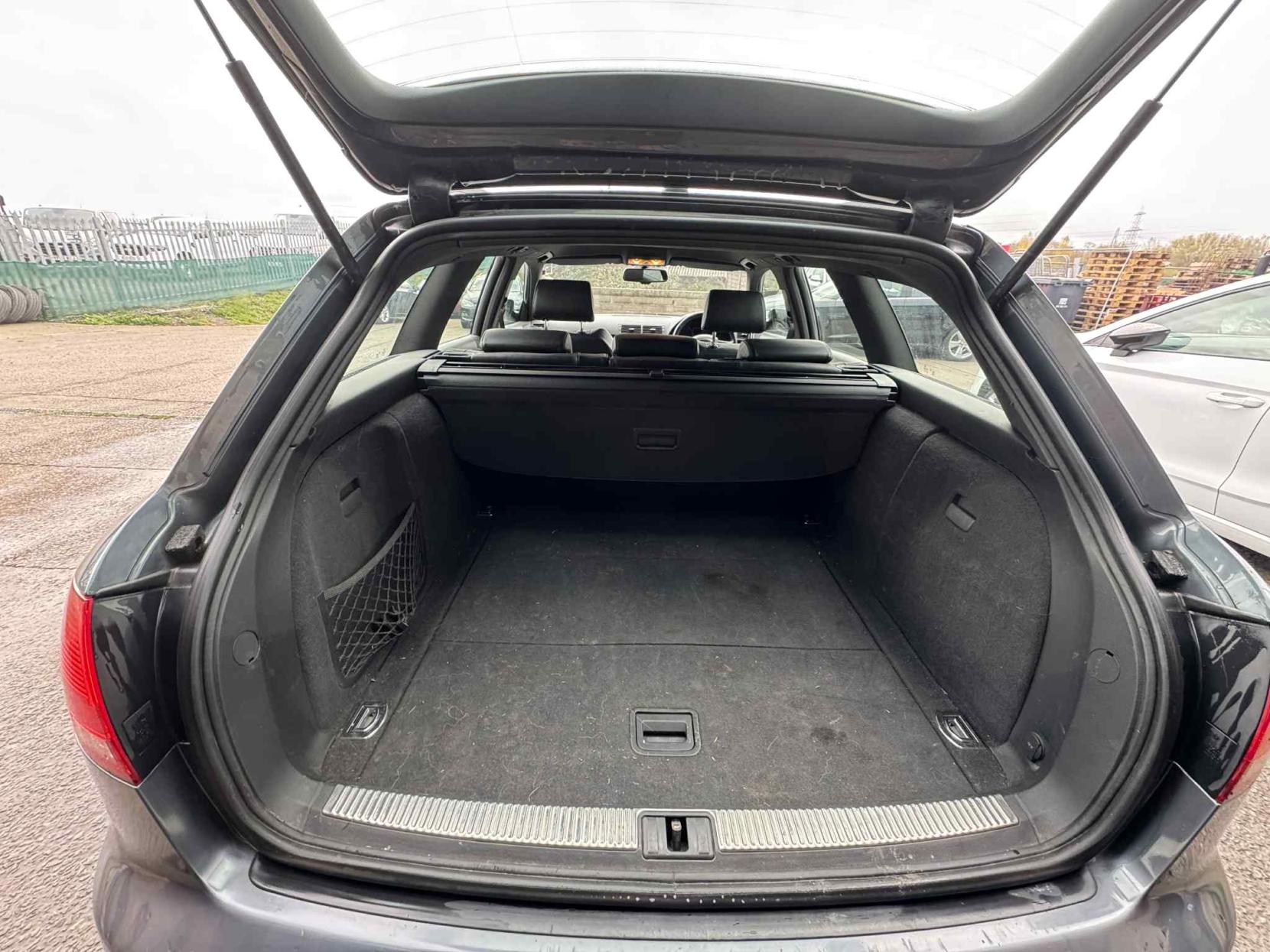 Audi A4 Avant 2.0 TD S line Special Edition Estate 5dr Diesel Manual quattro (179 g/km, 168 bhp)