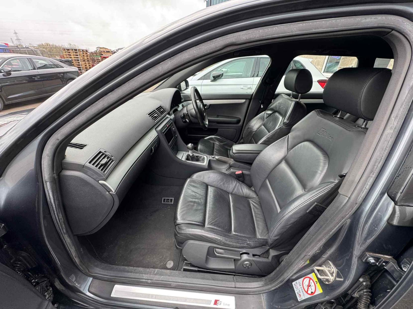 Audi A4 Avant 2.0 TD S line Special Edition Estate 5dr Diesel Manual quattro (179 g/km, 168 bhp)