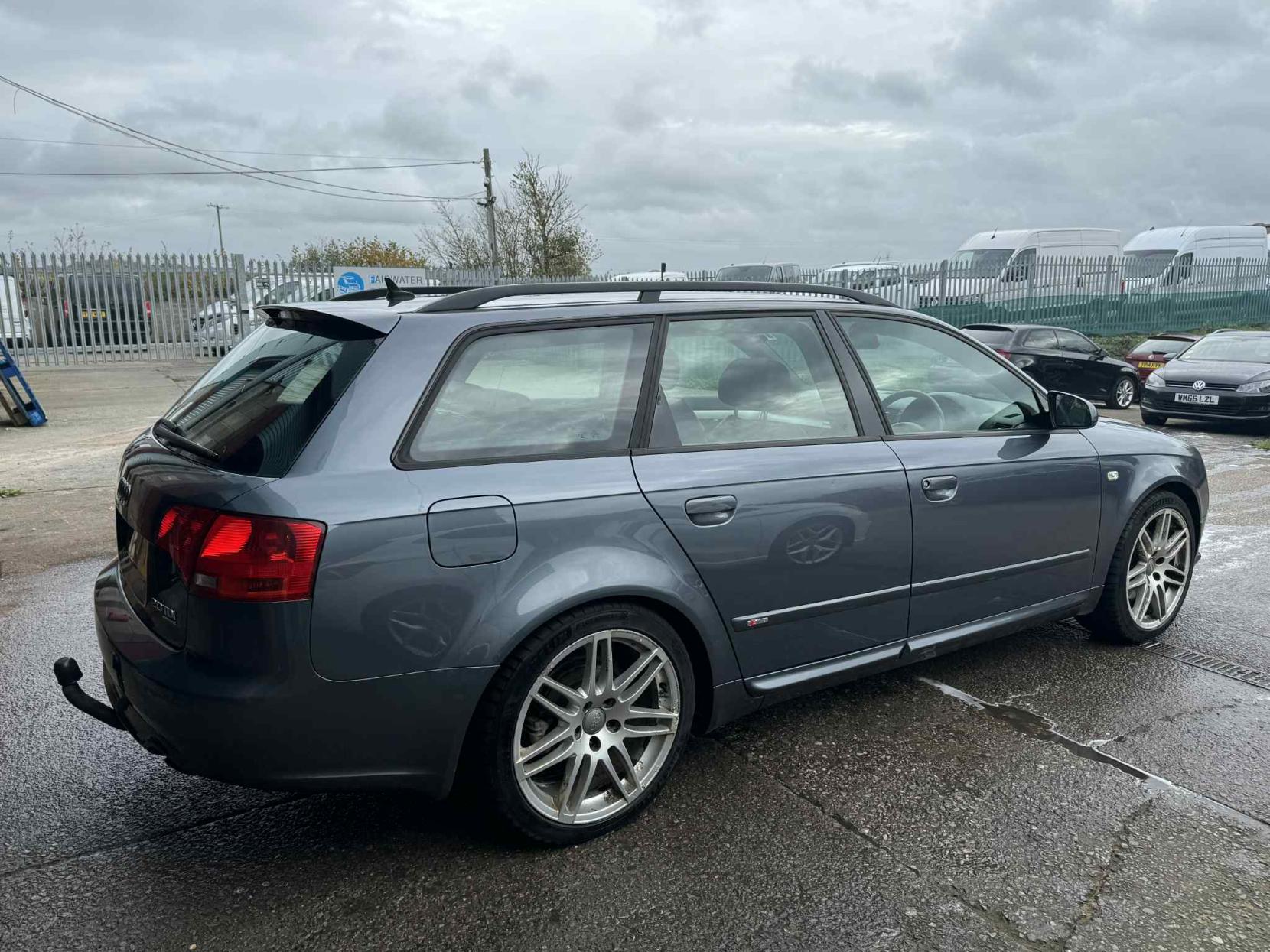 Audi A4 Avant 2.0 TD S line Special Edition Estate 5dr Diesel Manual quattro (179 g/km, 168 bhp)