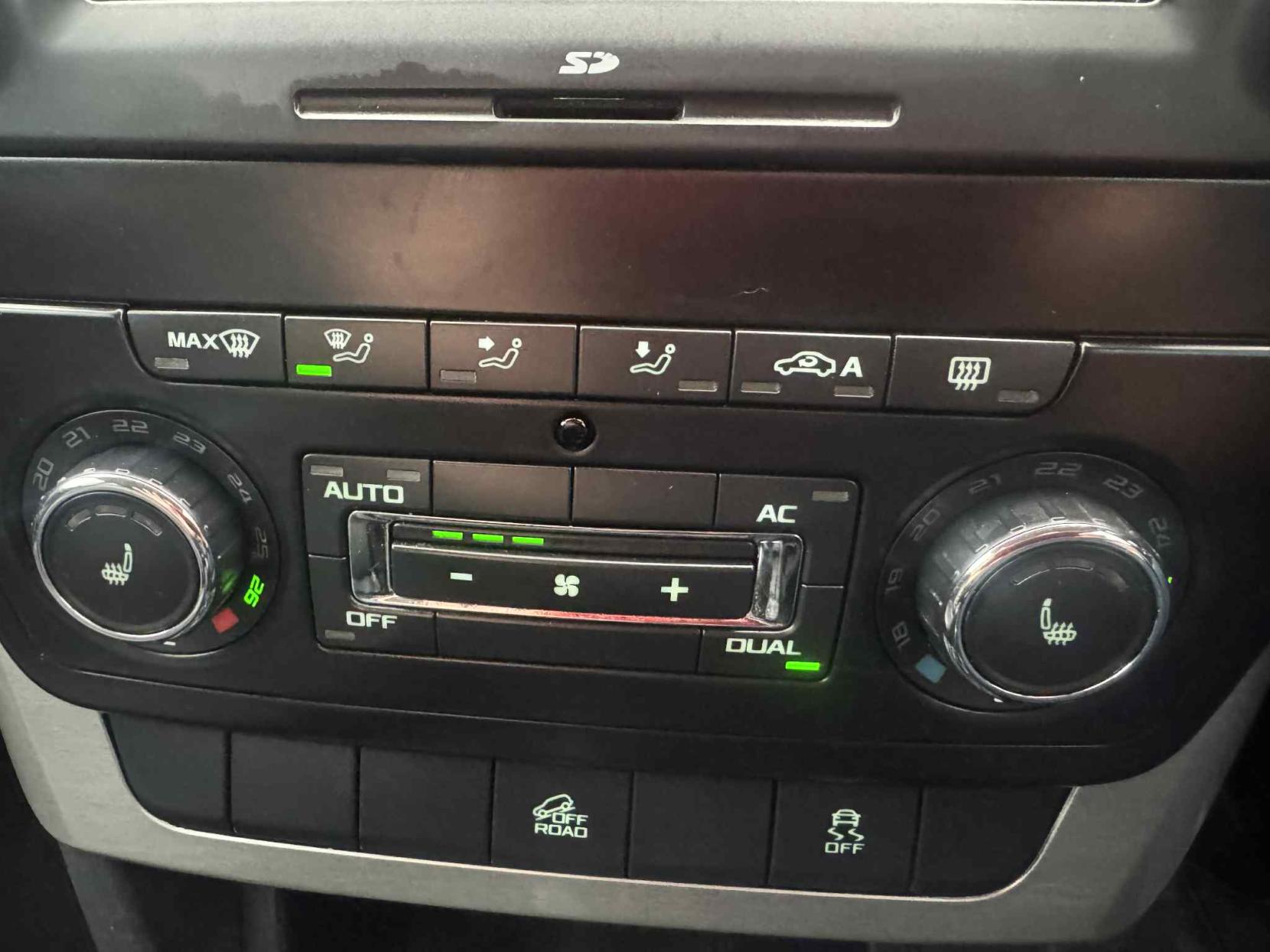 Skoda Yeti 2.0 TDI Elegance SUV 5dr Diesel Manual 4WD Euro 5 (110 ps)