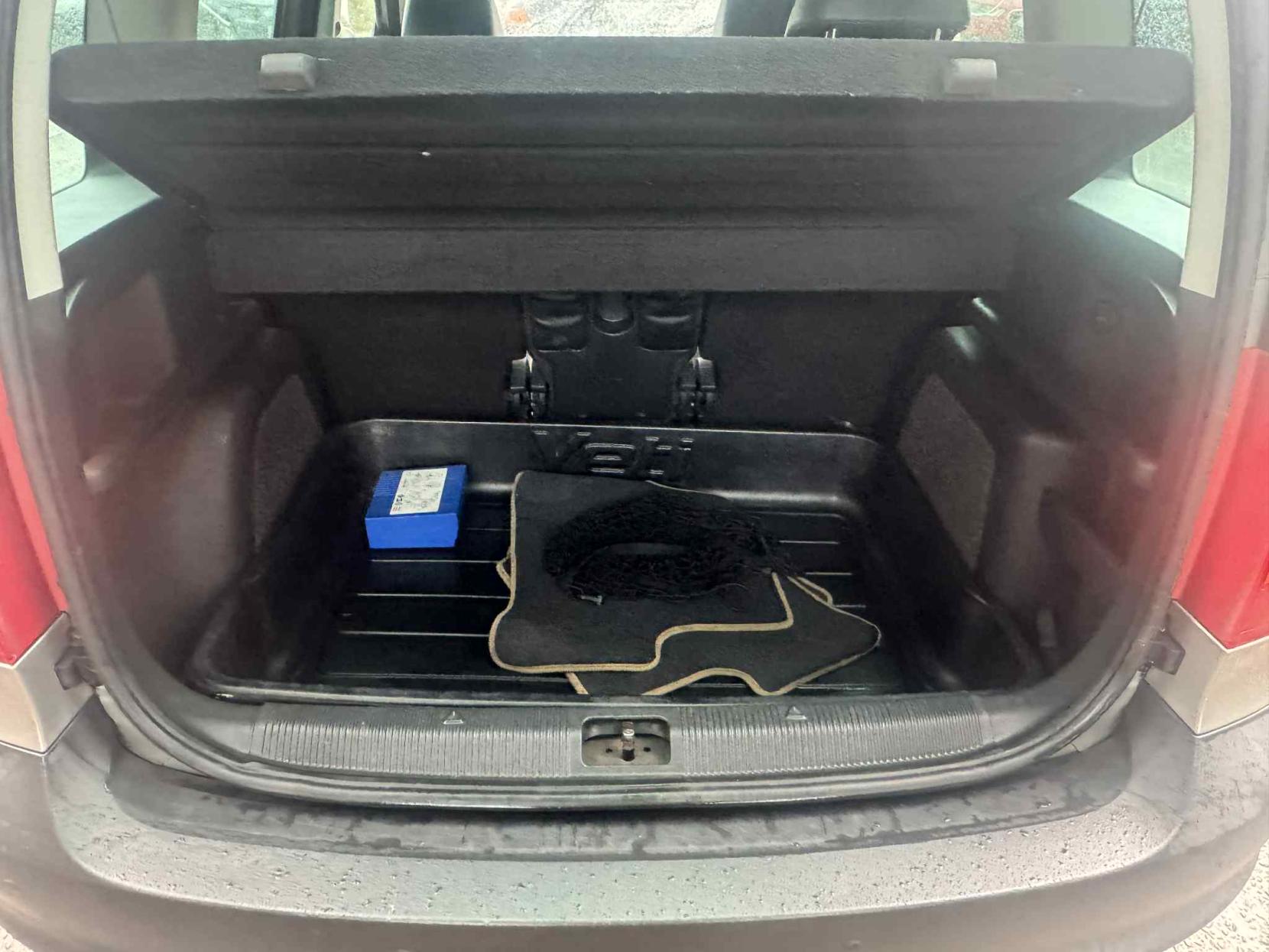 Skoda Yeti 2.0 TDI Elegance SUV 5dr Diesel Manual 4WD Euro 5 (110 ps)